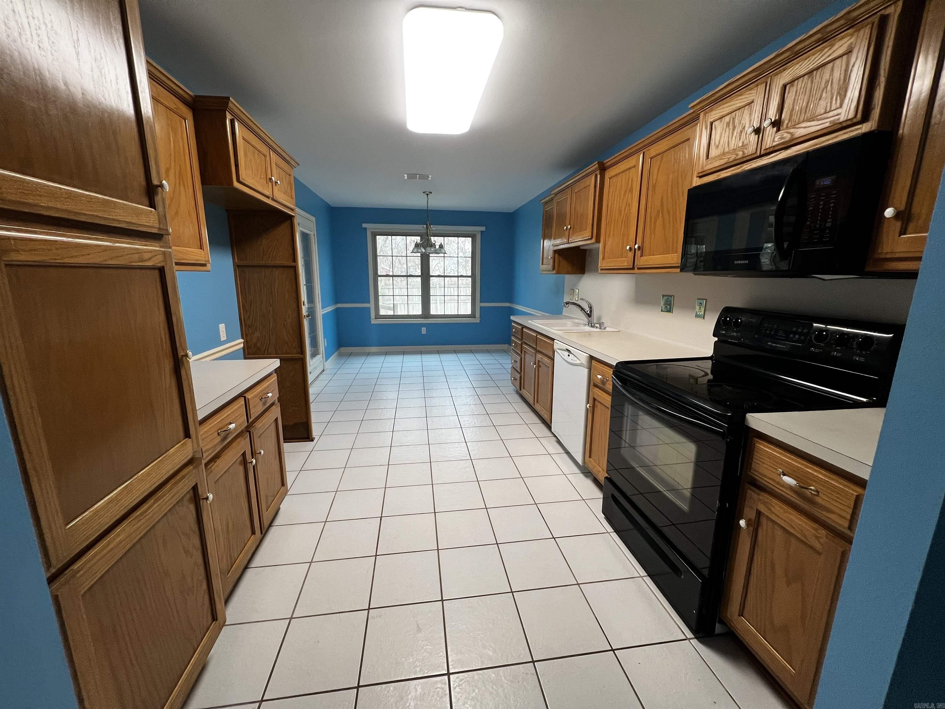 WOODBRIDGE - Residential