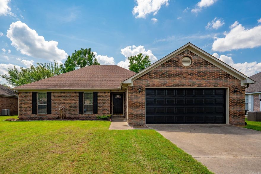 Move-in ready 3 bed, 2 bath home in Stratford Place subdivision in Conway. Large living room with vaulted ceilings and easy access to the kitchen, breakfast area, and backyard patio. The kitchen is equipped with stainless steel appliances, ample cabinet space, and great functionality. The primary suite is a nice size and includes an en suite bathroom with a tub/shower combo and a walk-in closet. Two additional guest bedrooms share a full hall bath, and the laundry room offers excellent storage with added shelving. Enjoy the outdoors in the huge, fully fenced backyard with a great patio area. And two car garage.