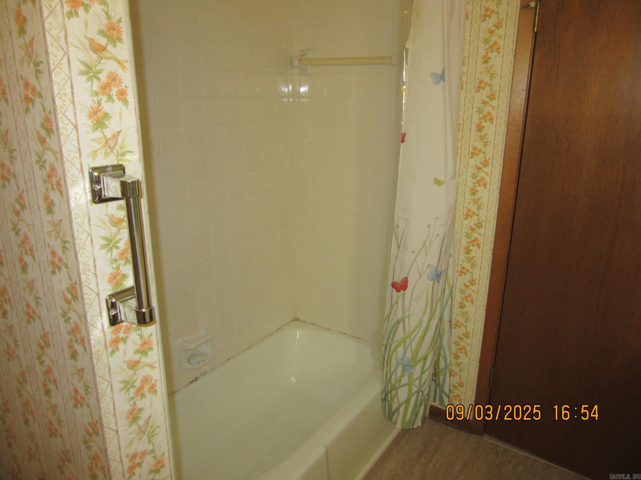 PERRY JO - Residential