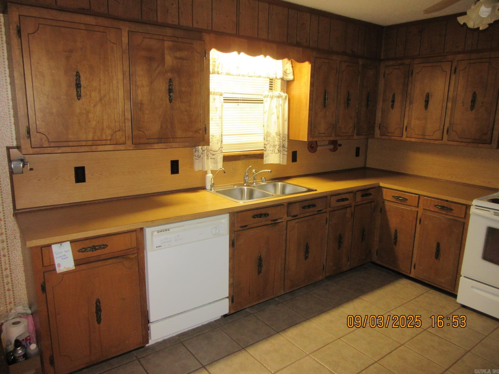 PERRY JO - Residential