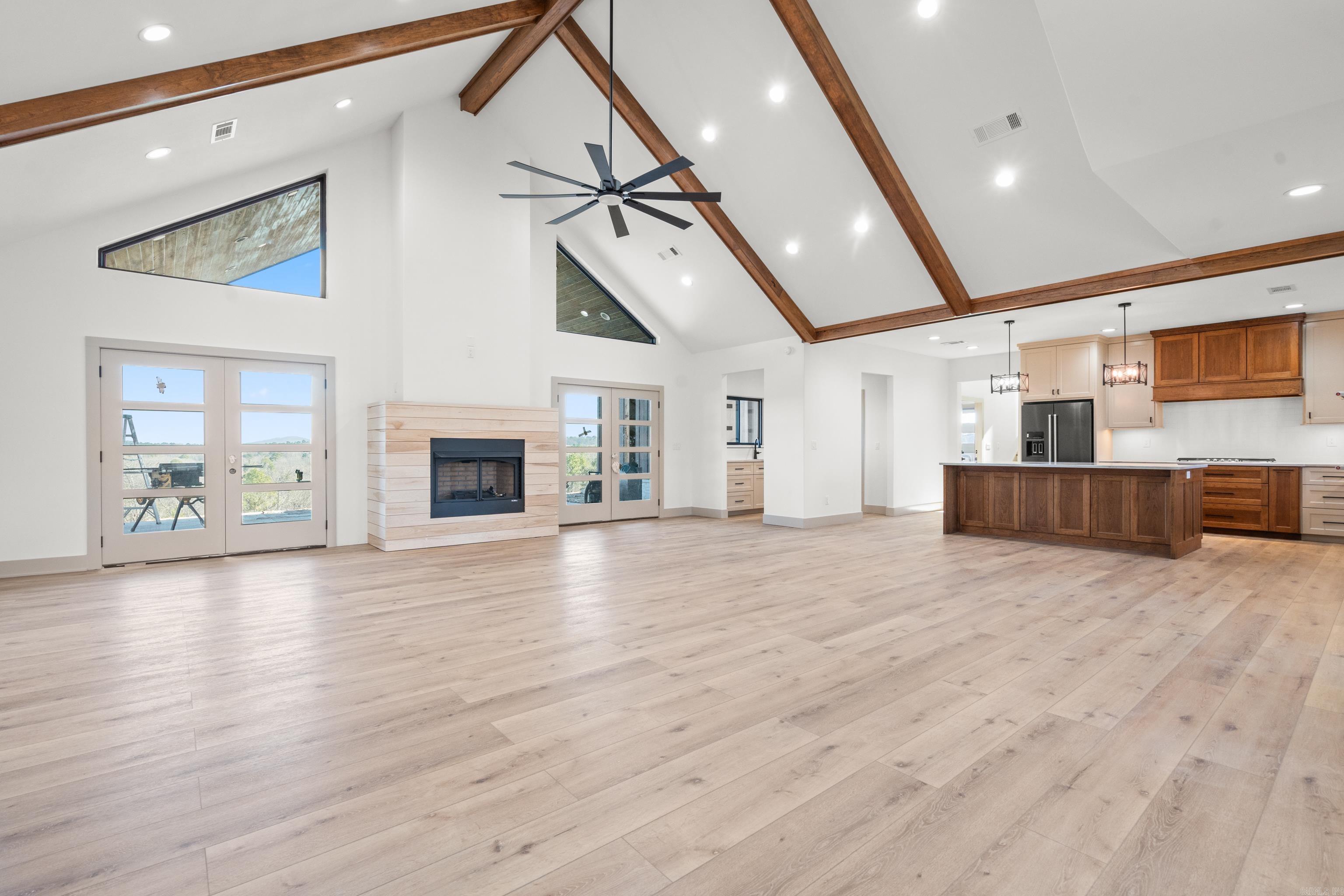 PARADISE ESTATES - Residential