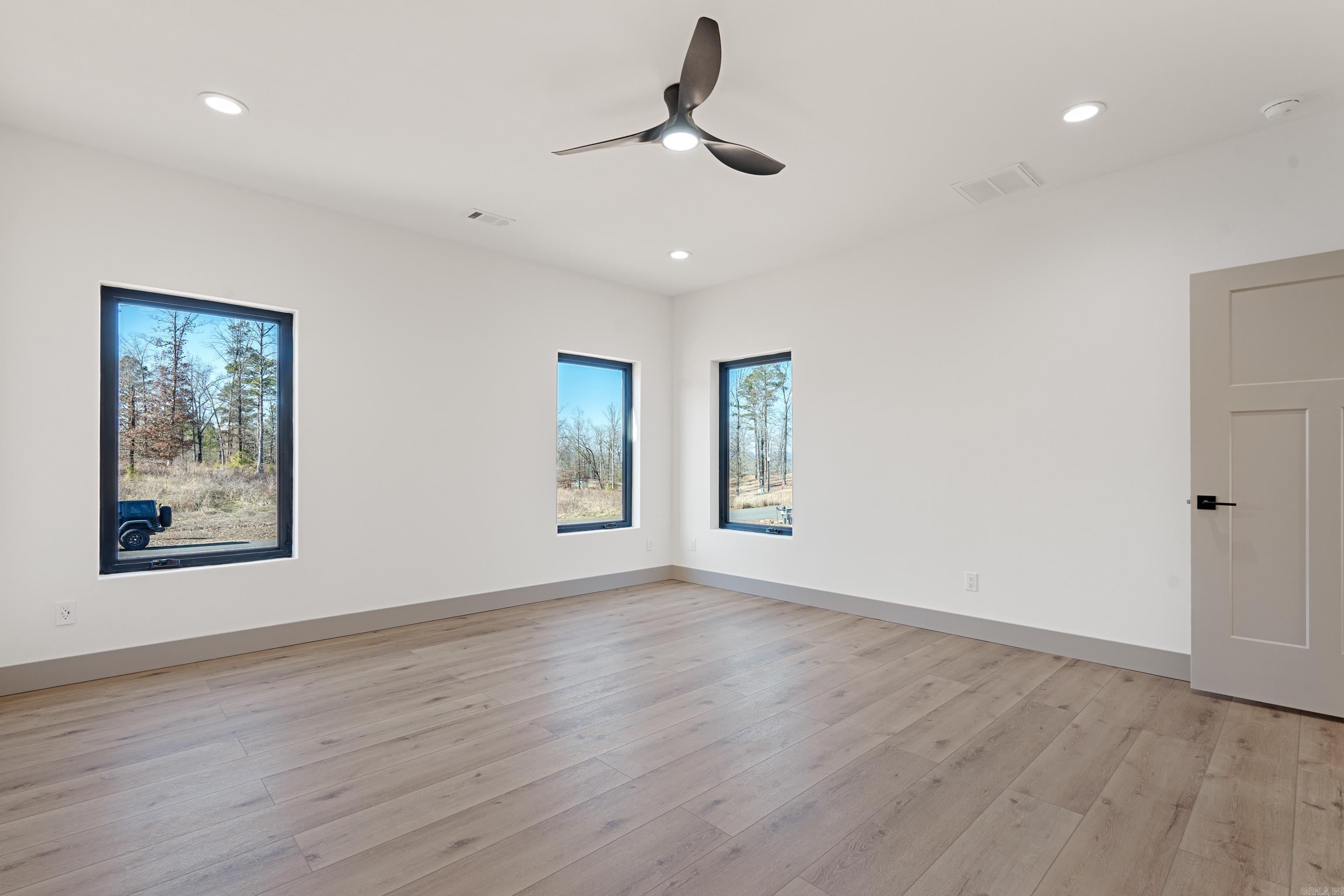 PARADISE ESTATES - Residential