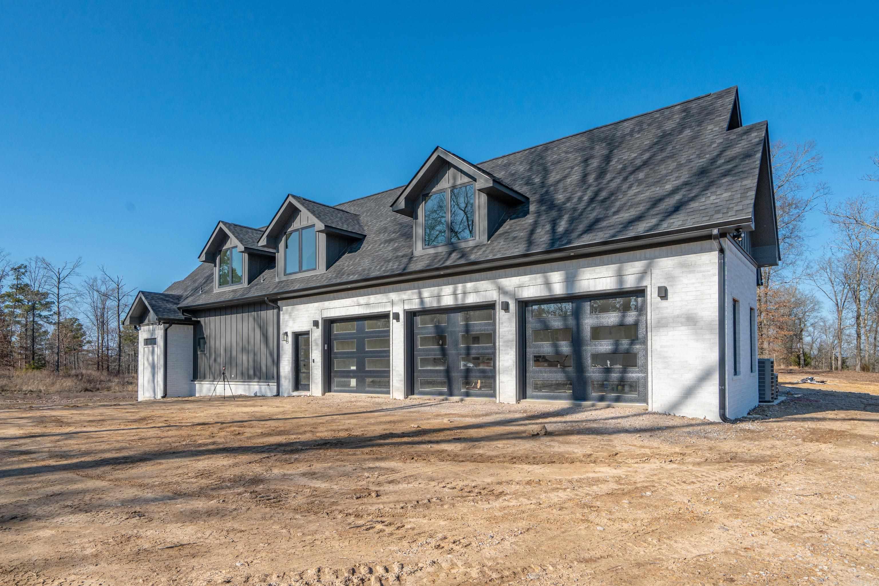 PARADISE ESTATES - Residential