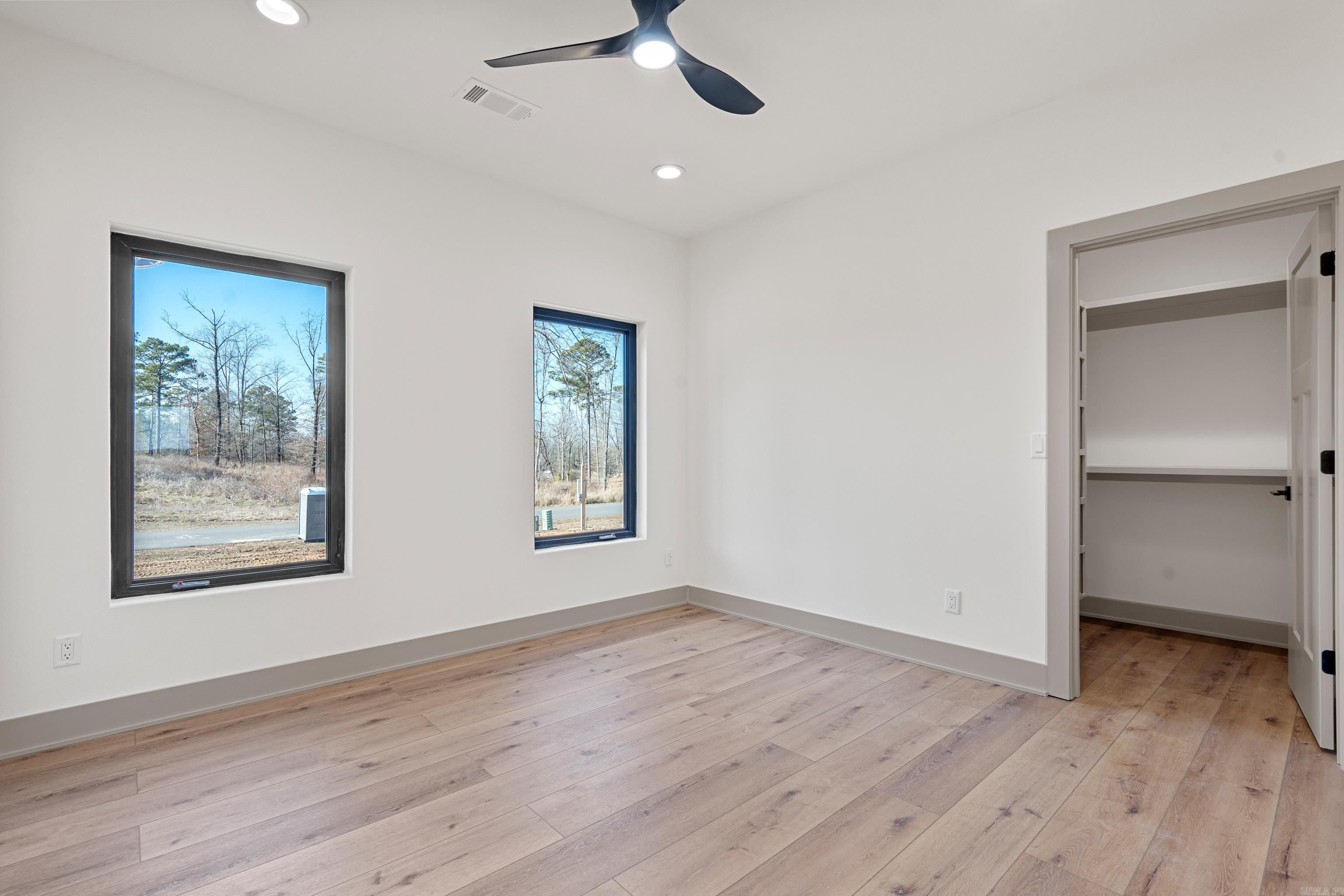 PARADISE ESTATES - Residential