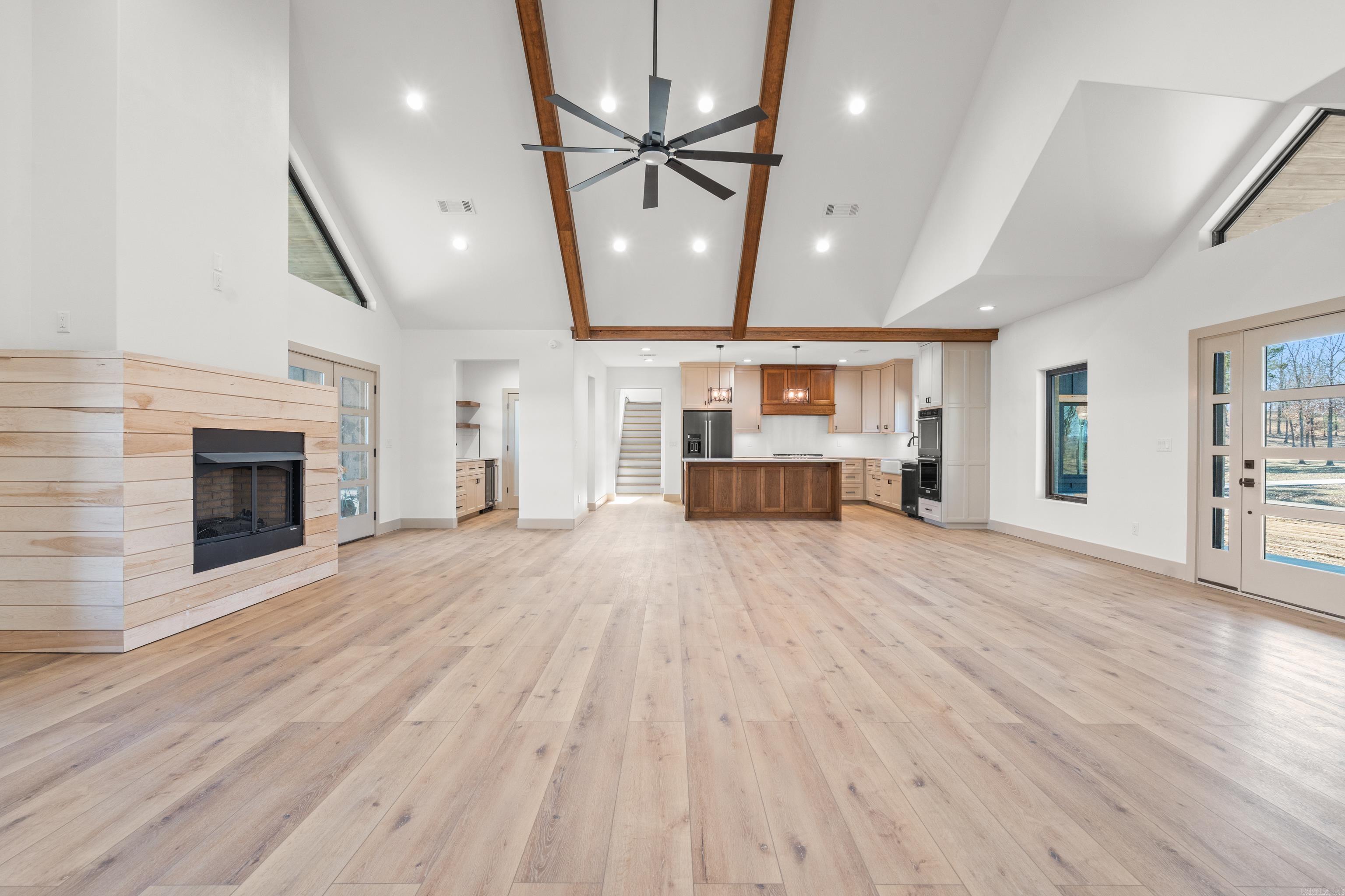 PARADISE ESTATES - Residential