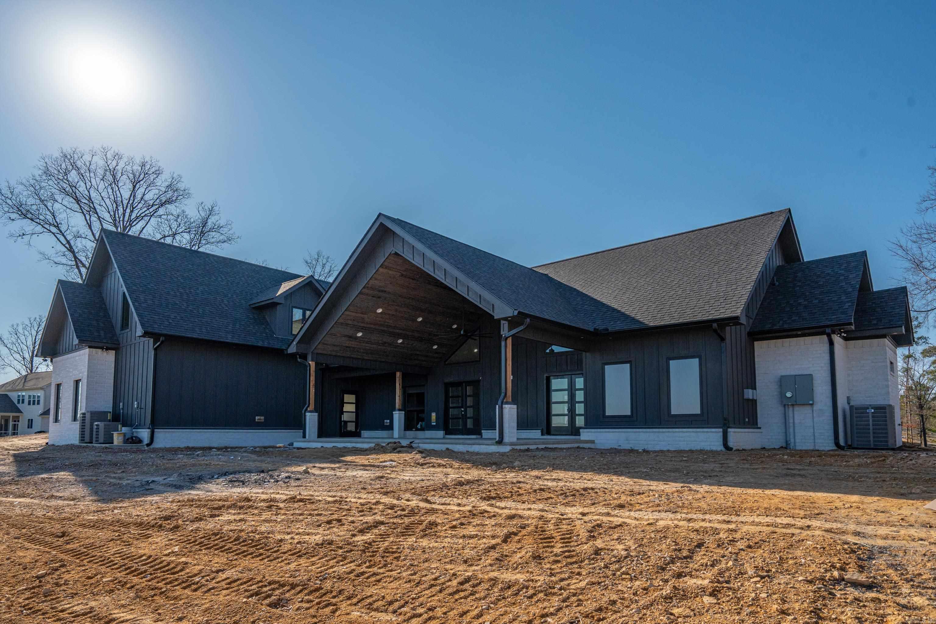 PARADISE ESTATES - Residential
