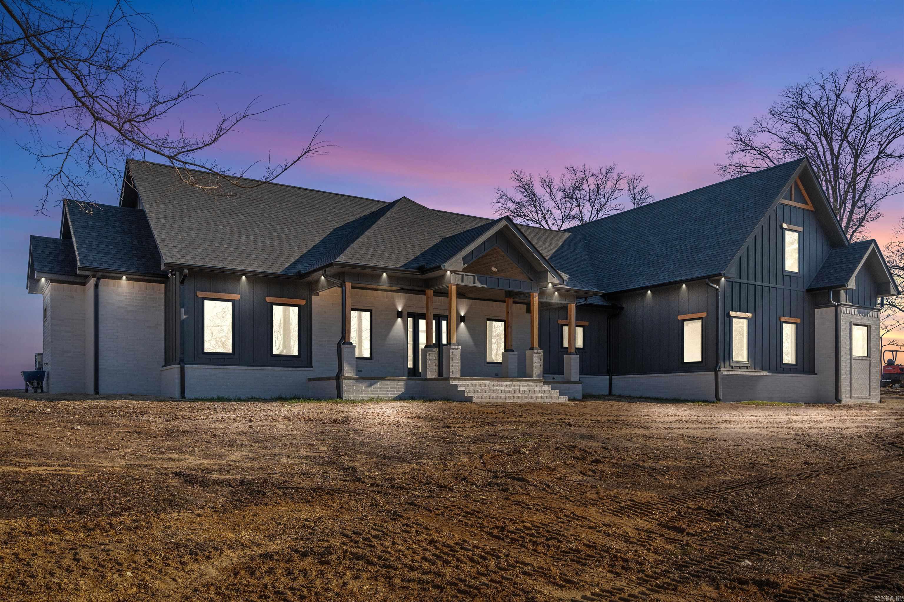 PARADISE ESTATES - Residential
