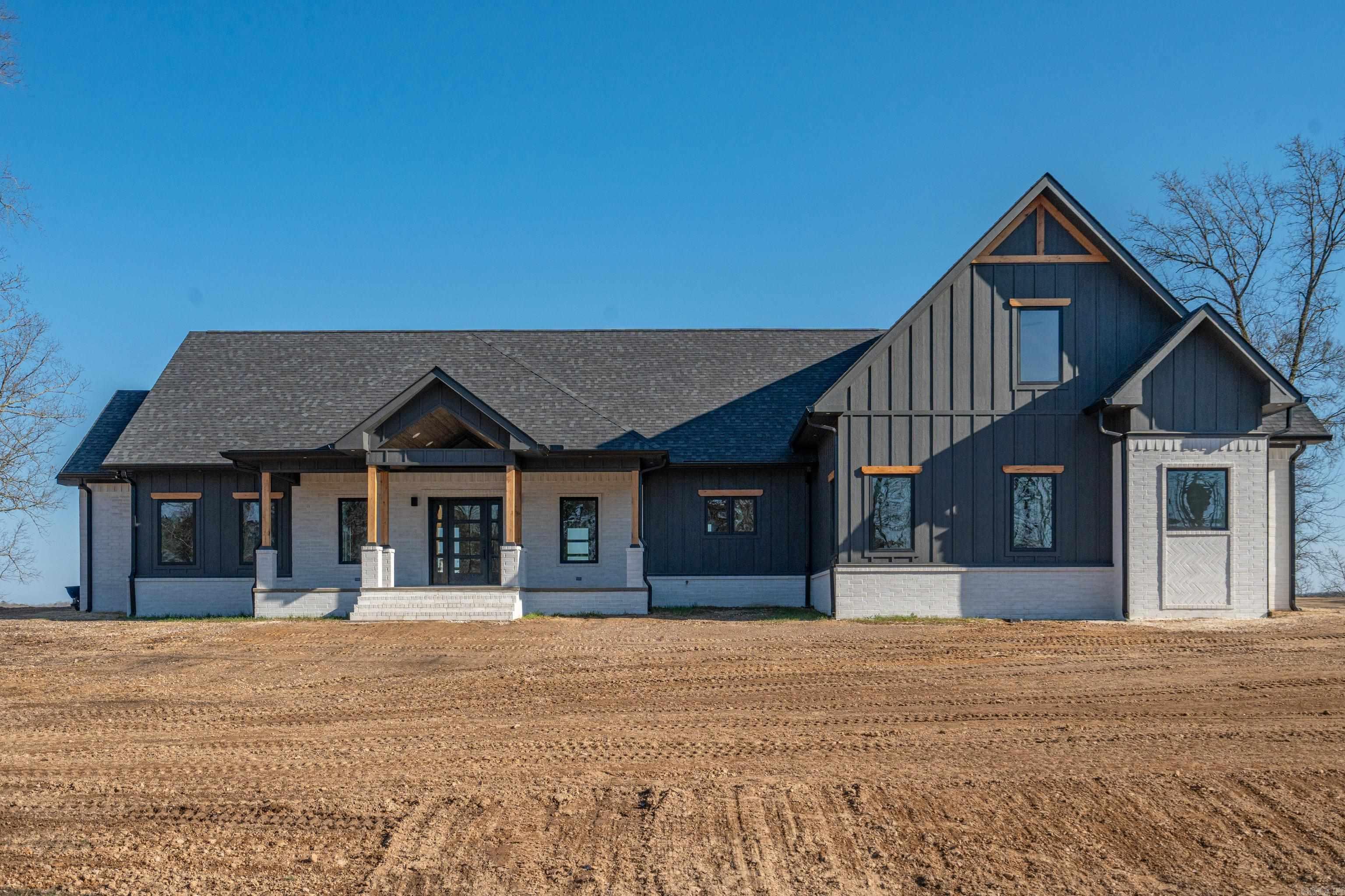 PARADISE ESTATES - Residential