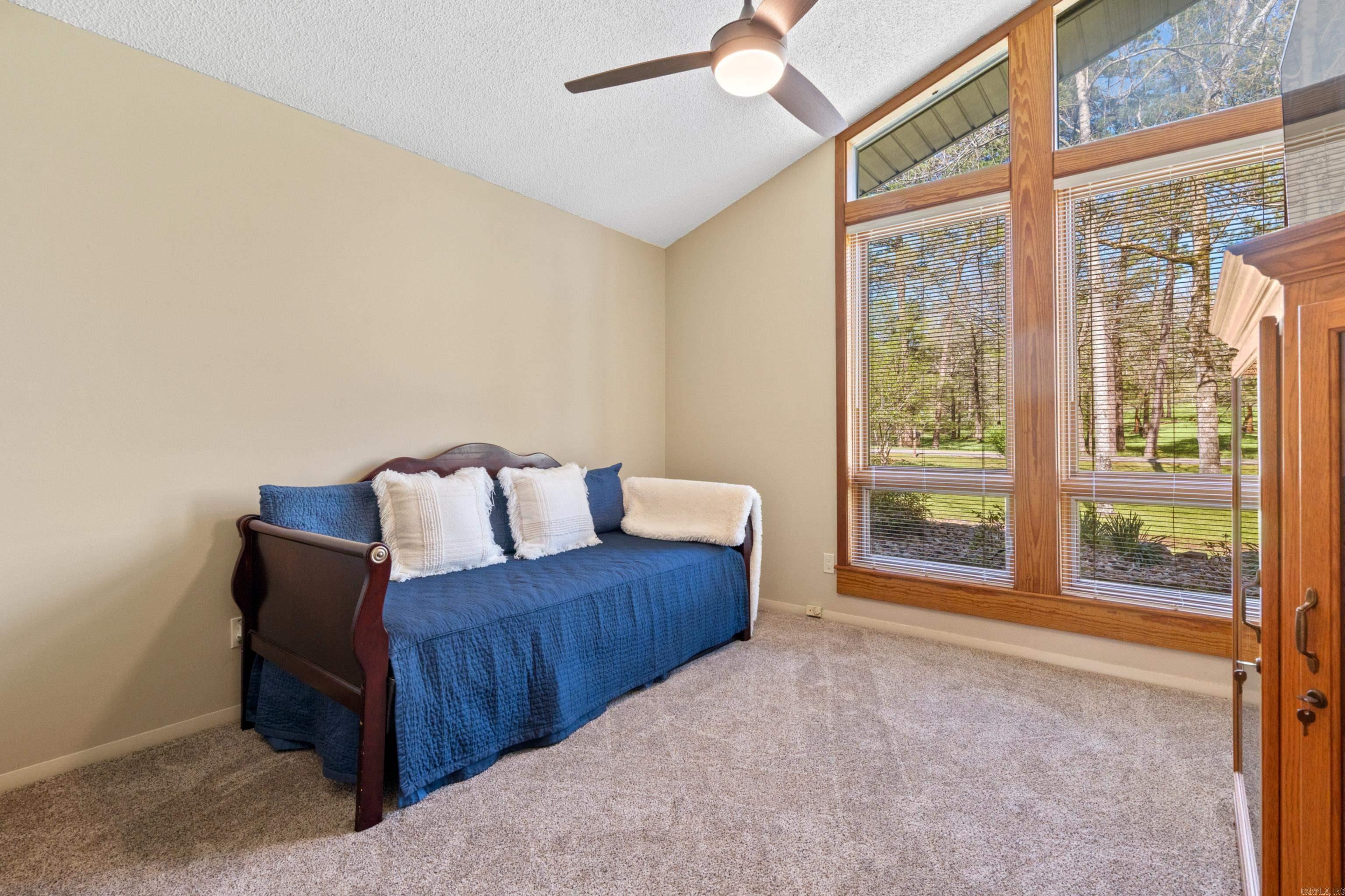 LAKECREST - Residential