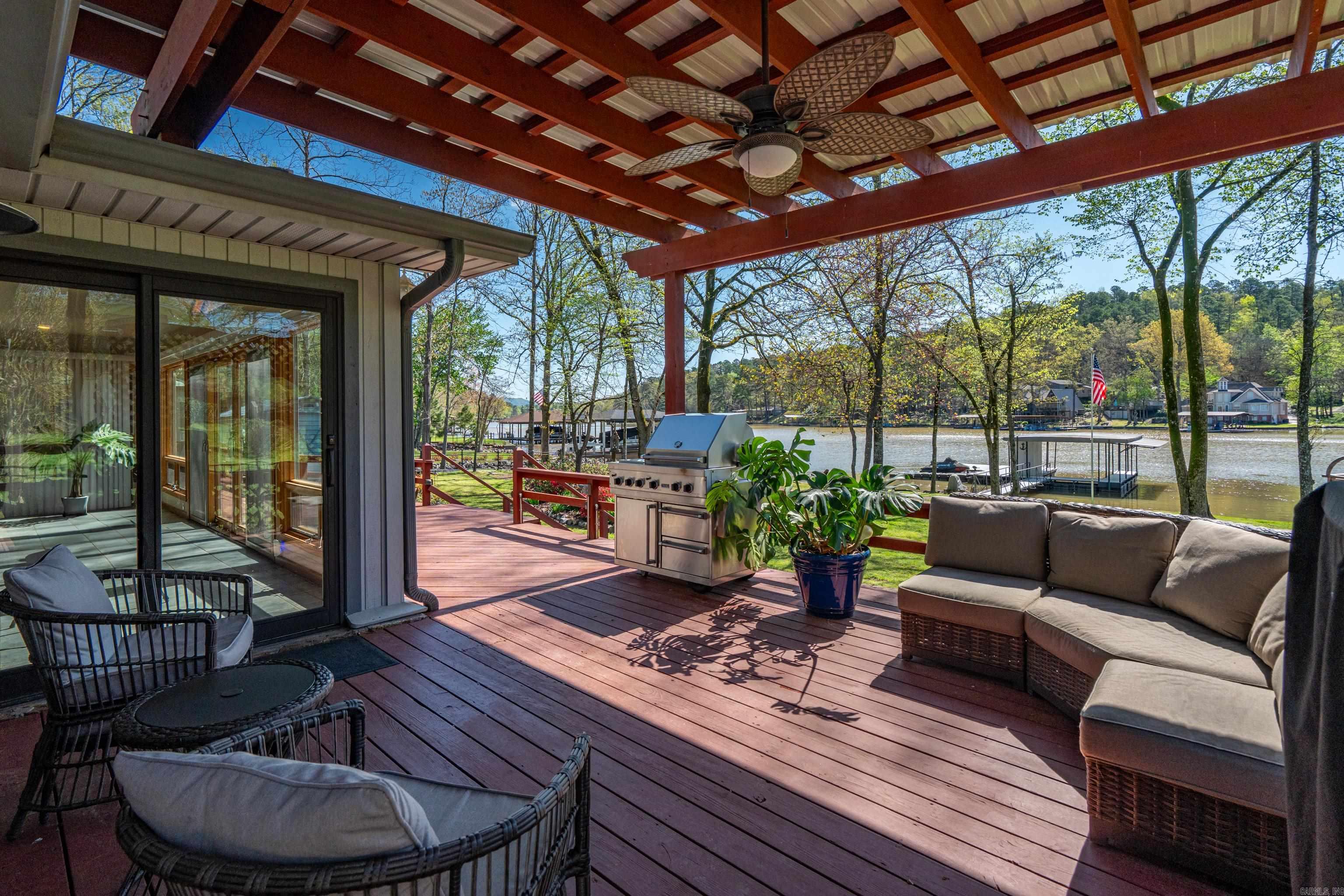 LAKECREST - Residential