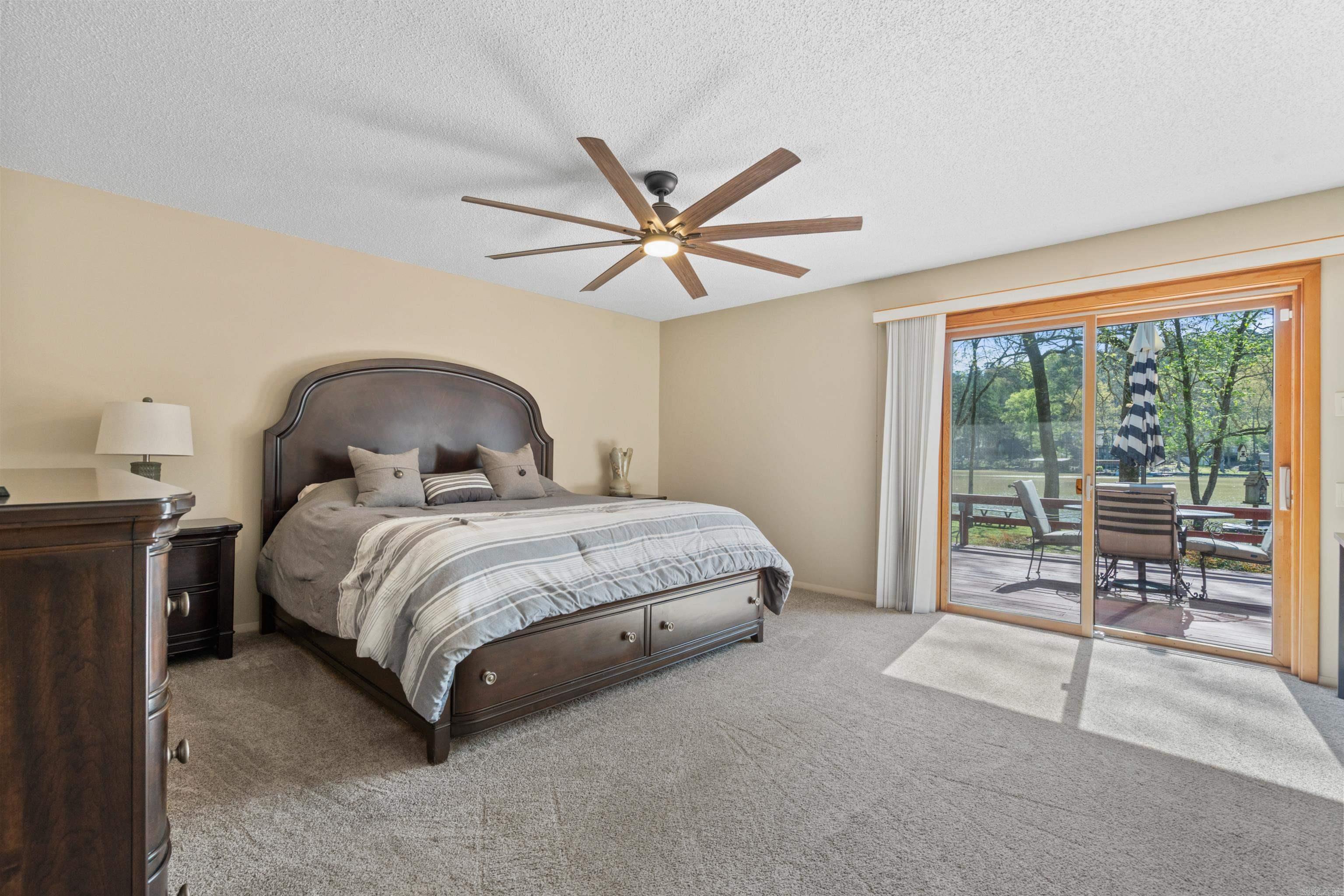 LAKECREST - Residential