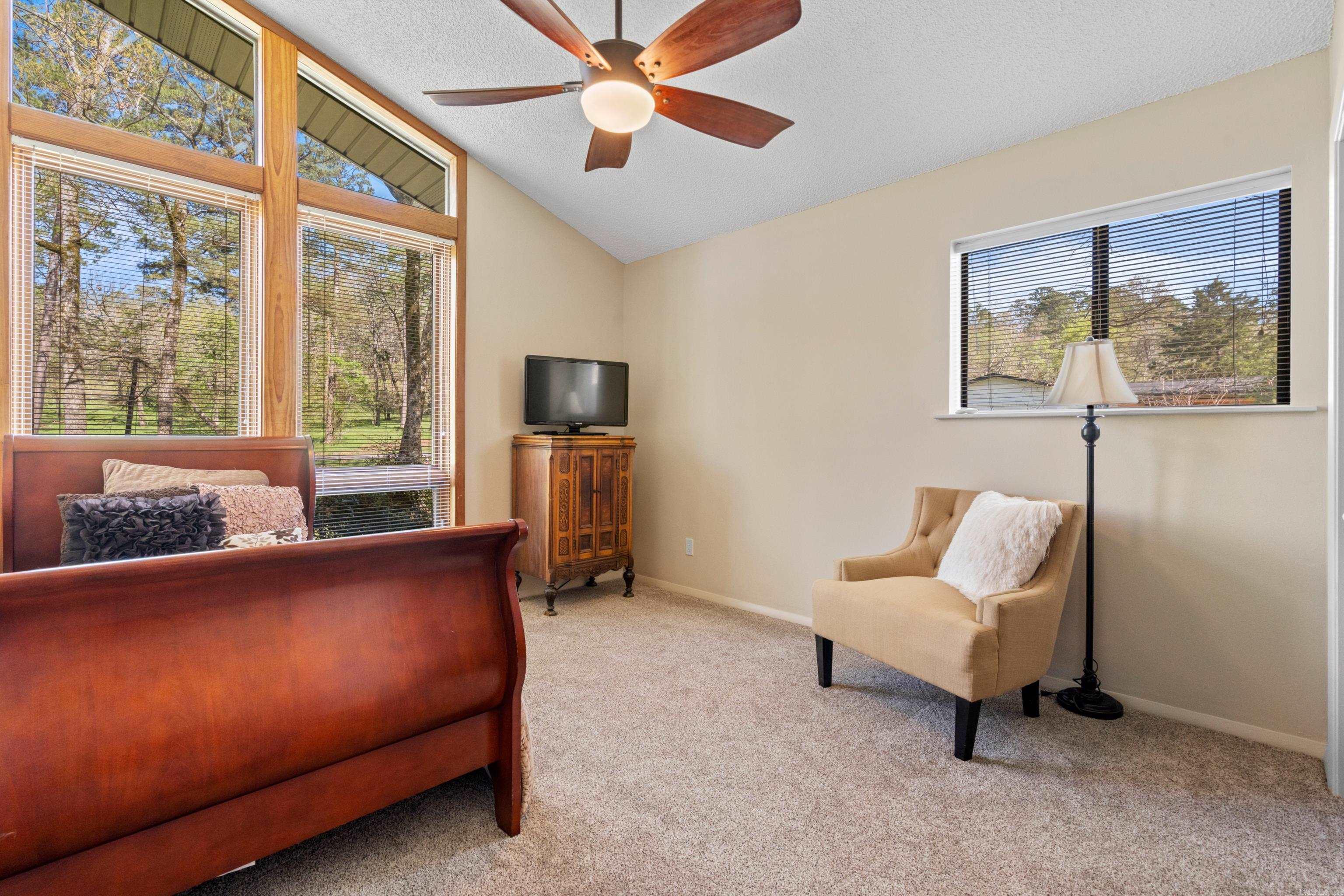 LAKECREST - Residential