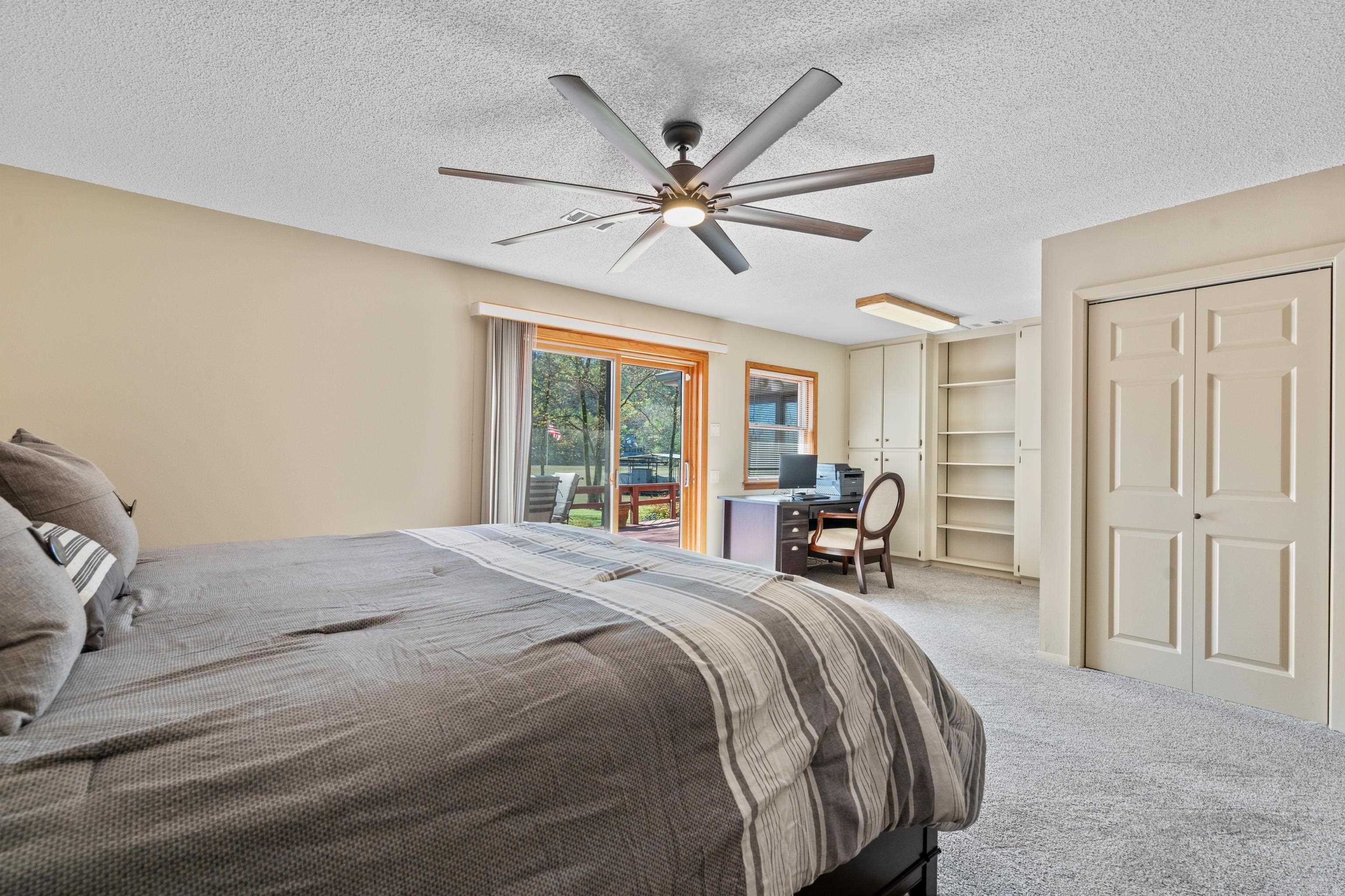 LAKECREST - Residential