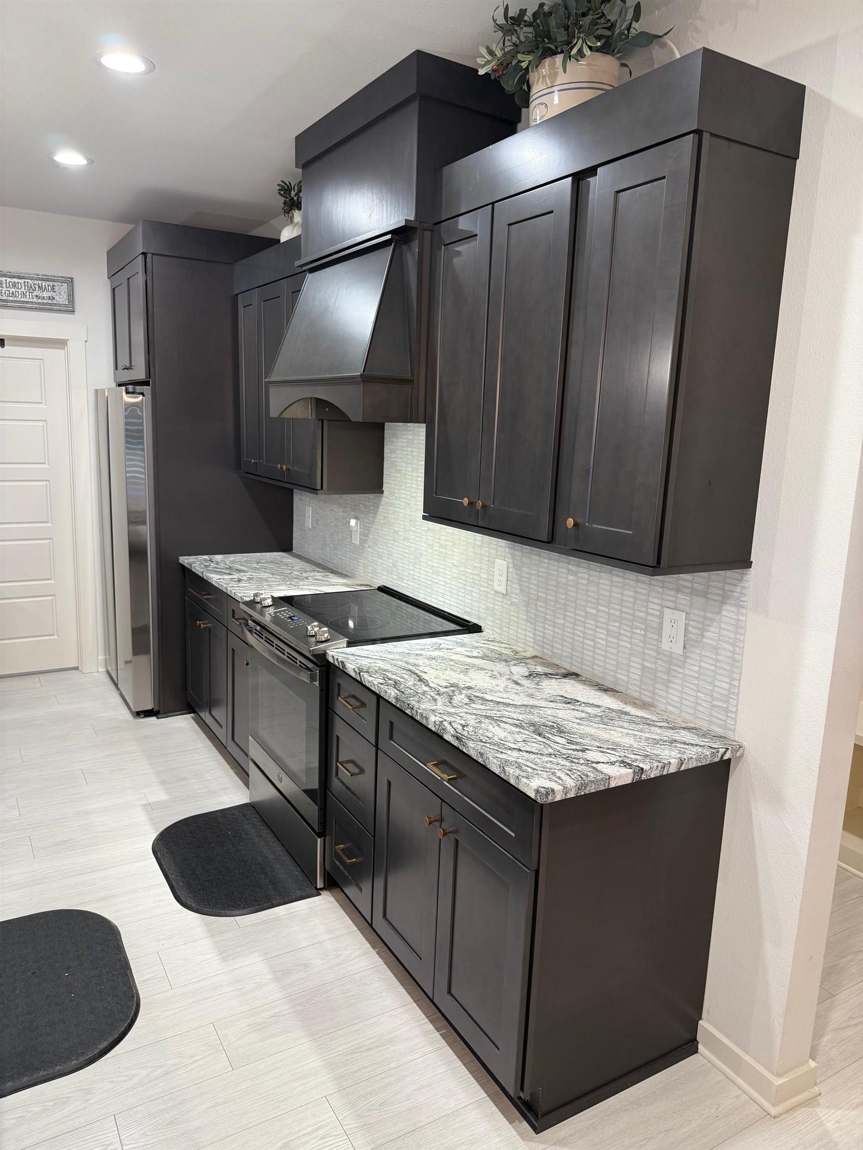 TIMBER WOOD SUB - Residential