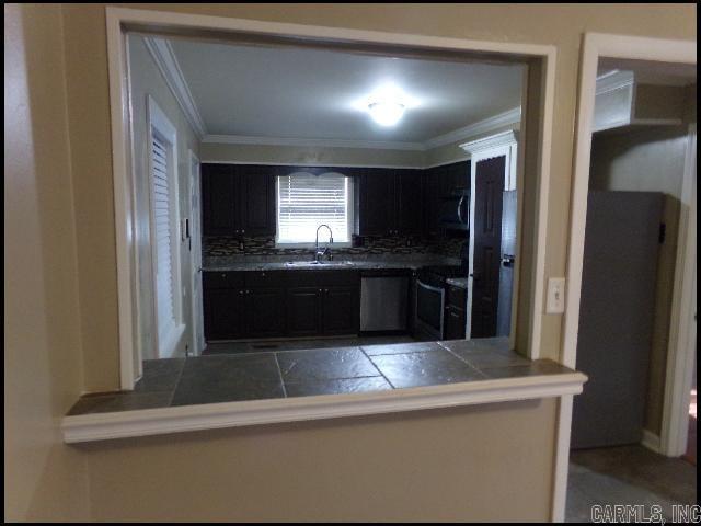 Point O'Woods - Residential Lease