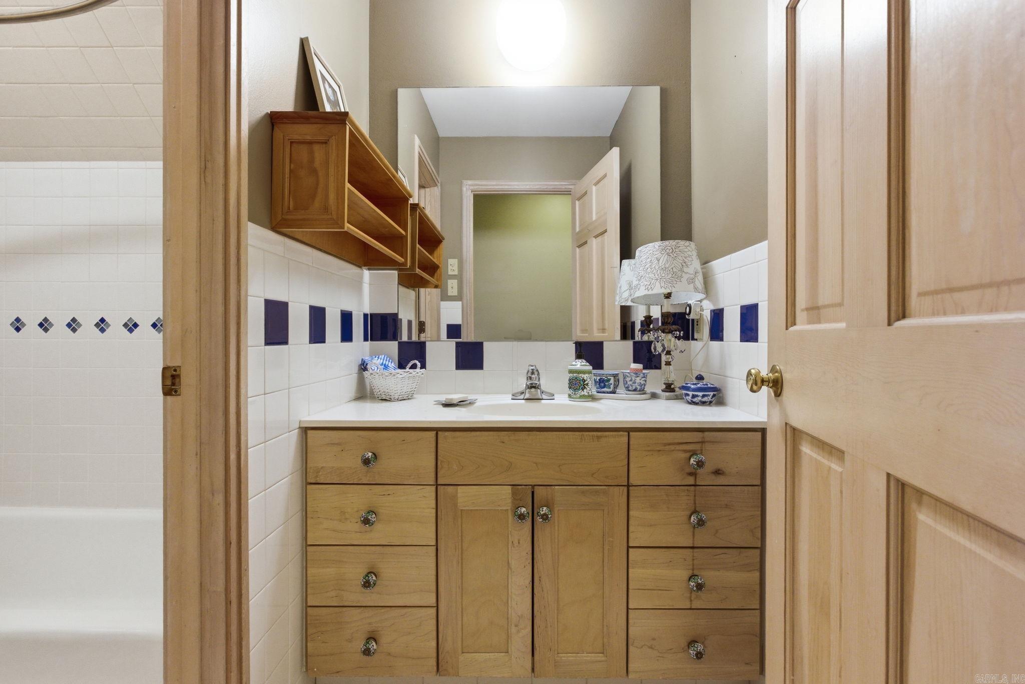 DOYLES PLACE - Residential