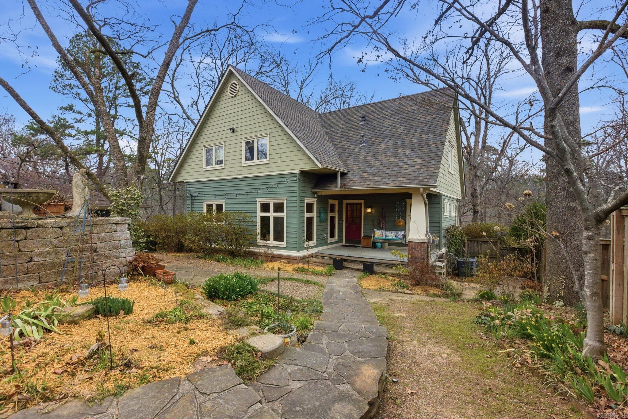 DOYLES PLACE - Residential