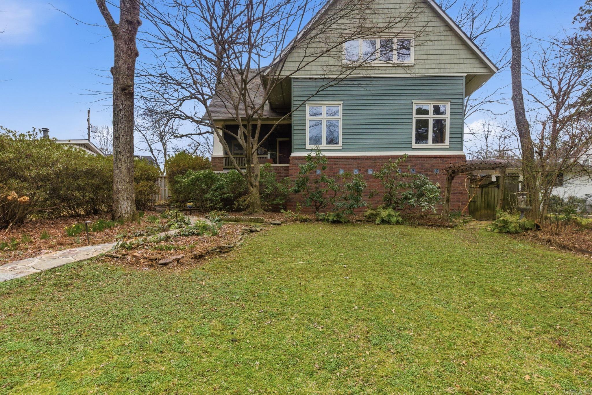 DOYLES PLACE - Residential