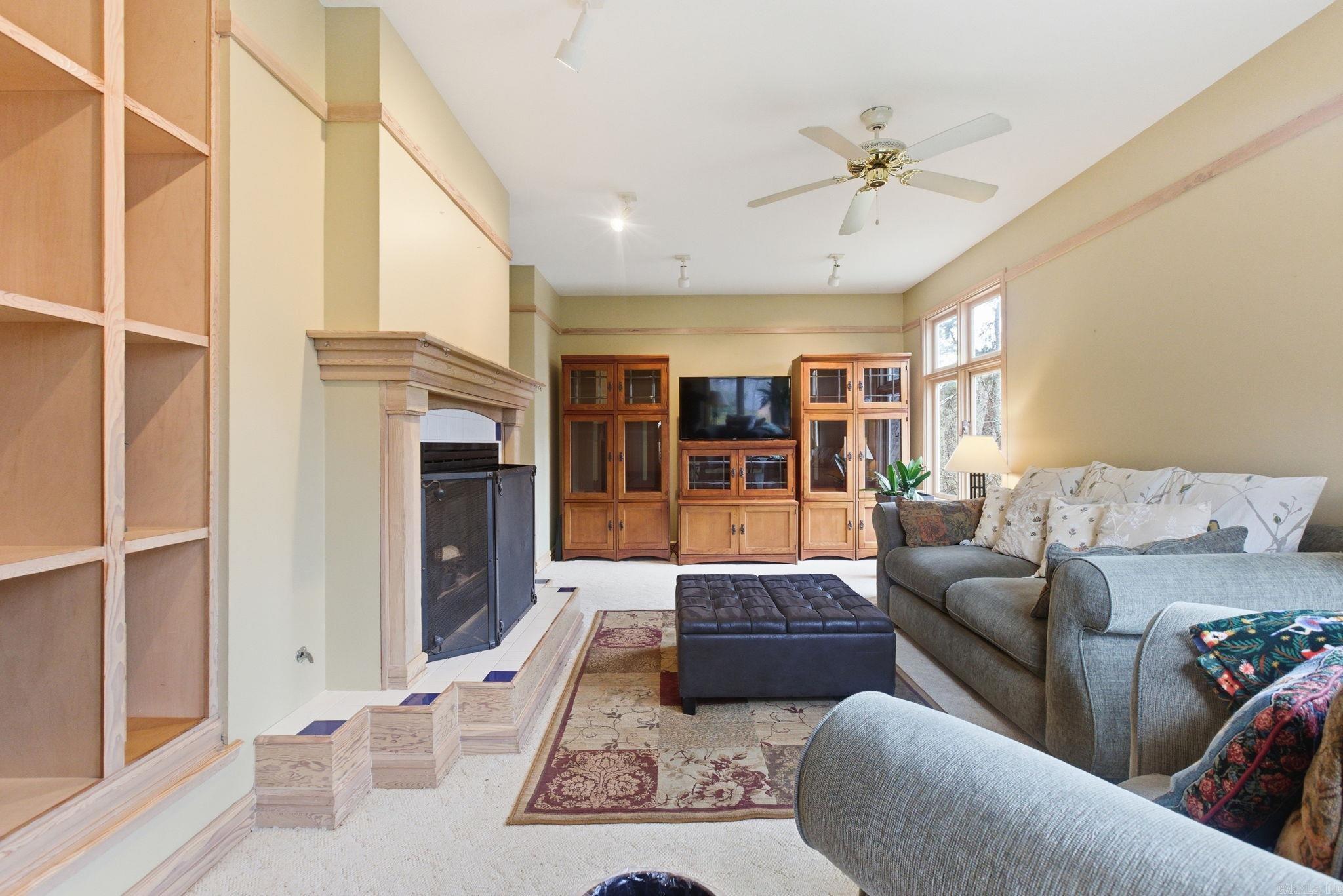 DOYLES PLACE - Residential