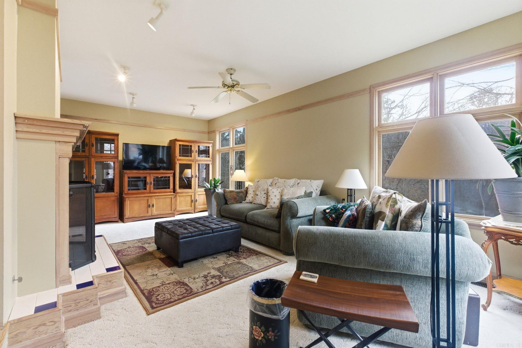 DOYLES PLACE - Residential