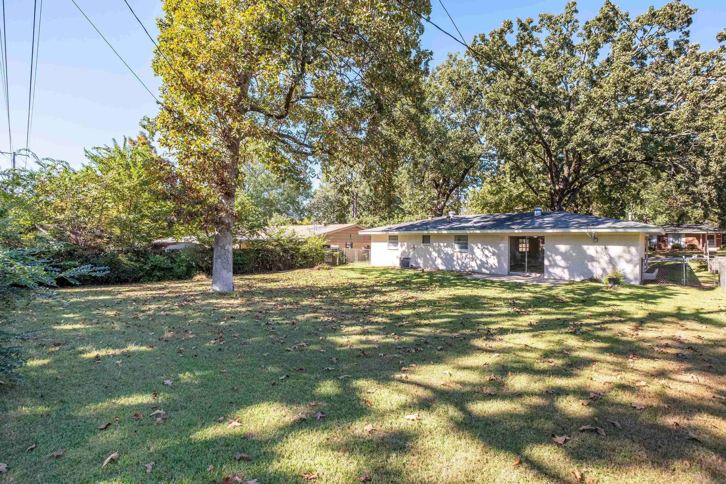 ARROW HEAD MANOR - Residential