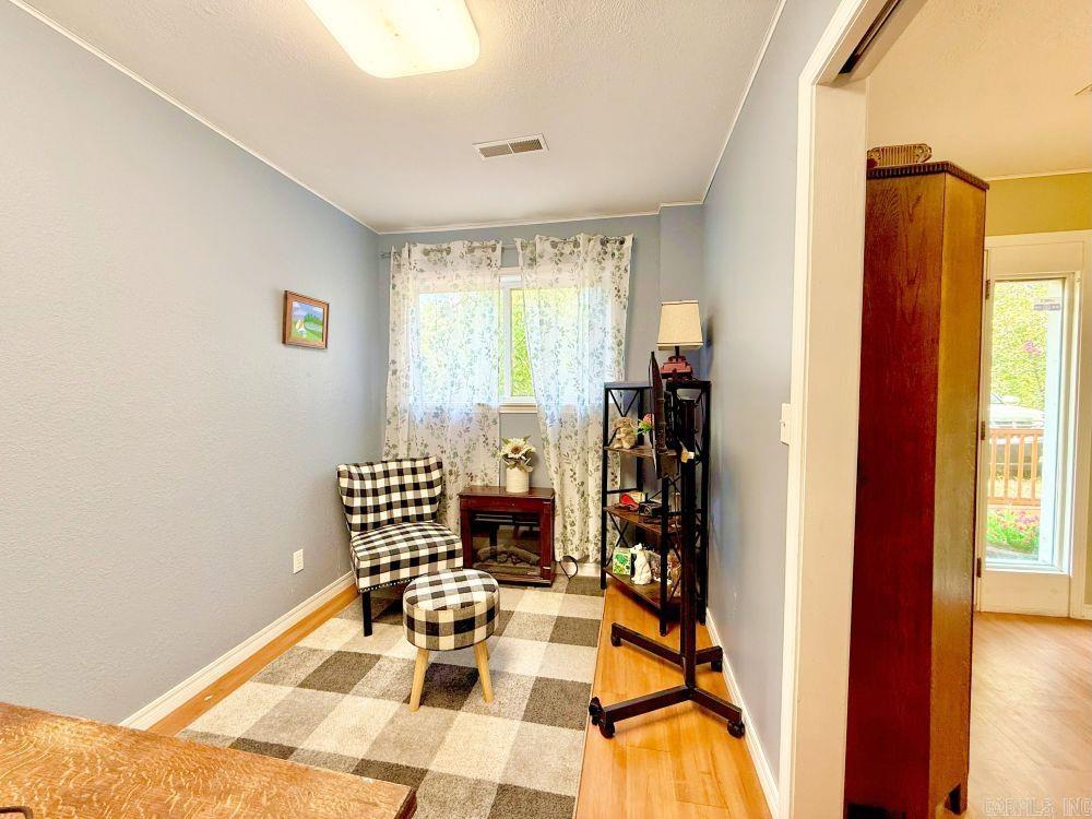 REA VALLEY ACRES - Residential