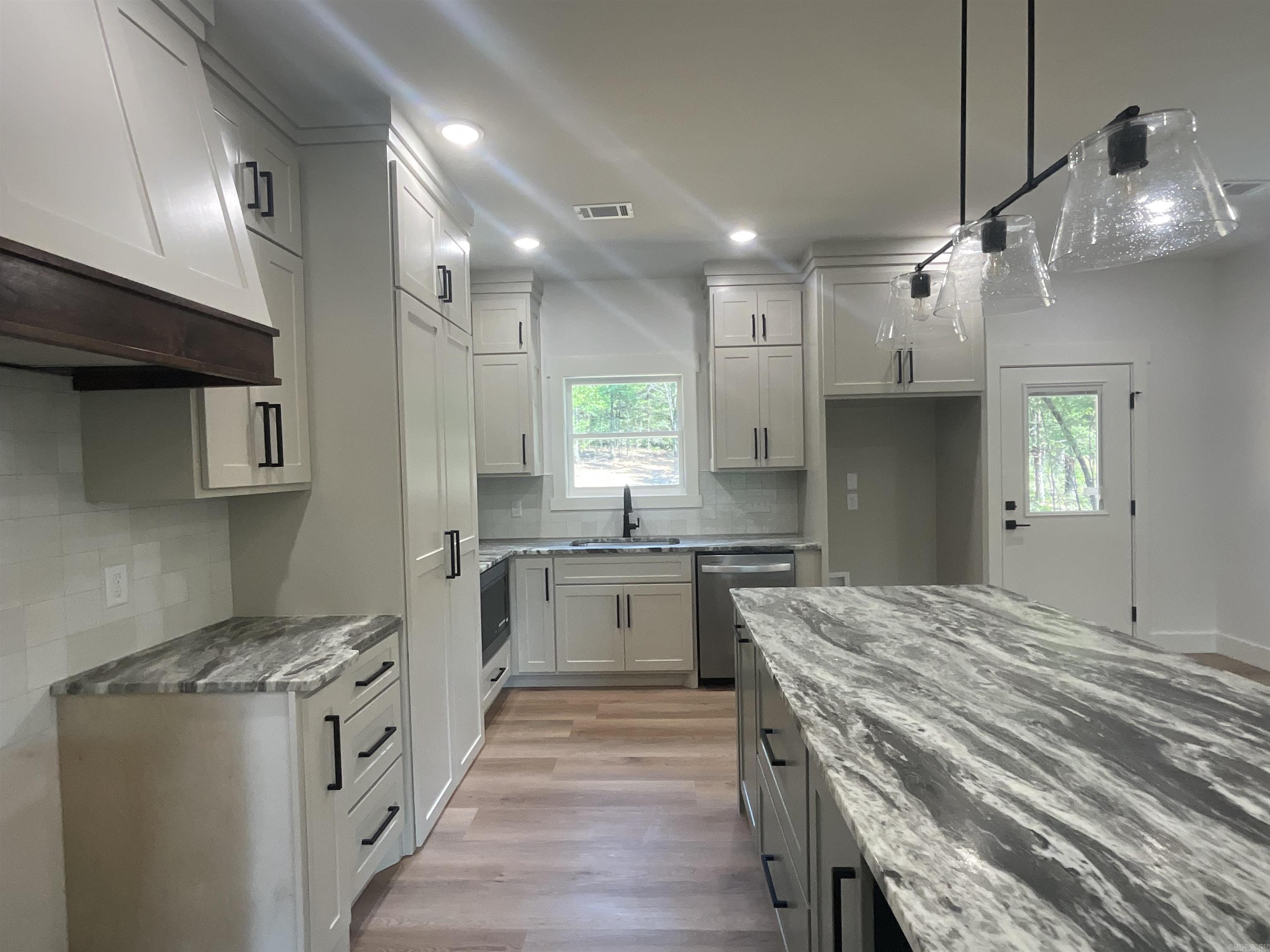 ULES WATSON PLACE - Residential