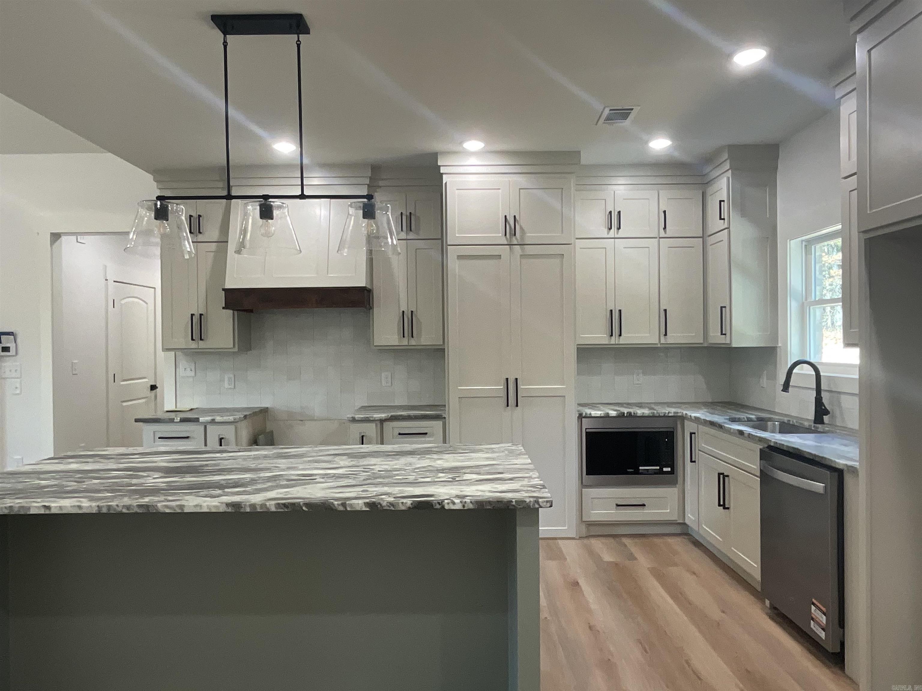 ULES WATSON PLACE - Residential