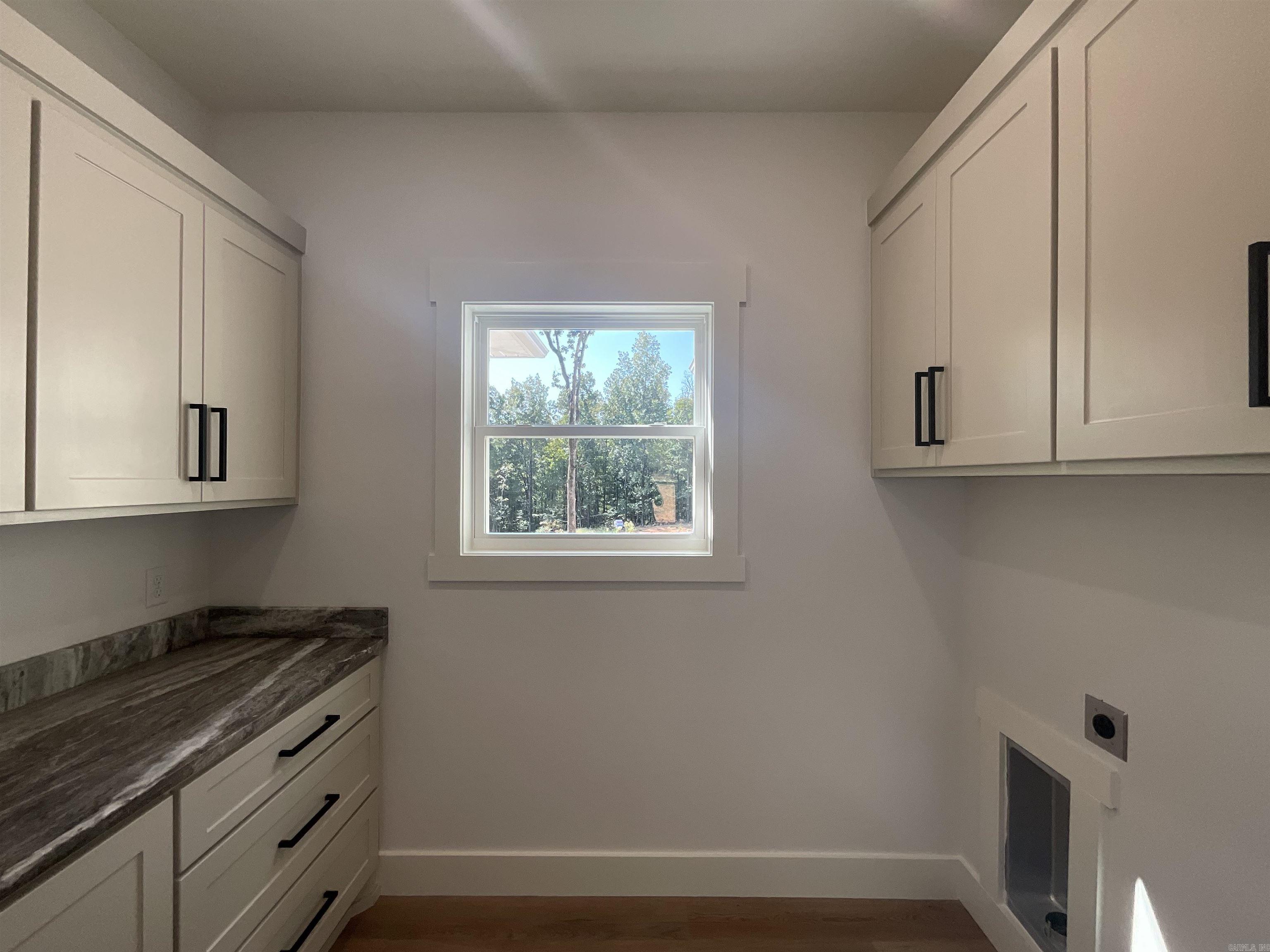ULES WATSON PLACE - Residential