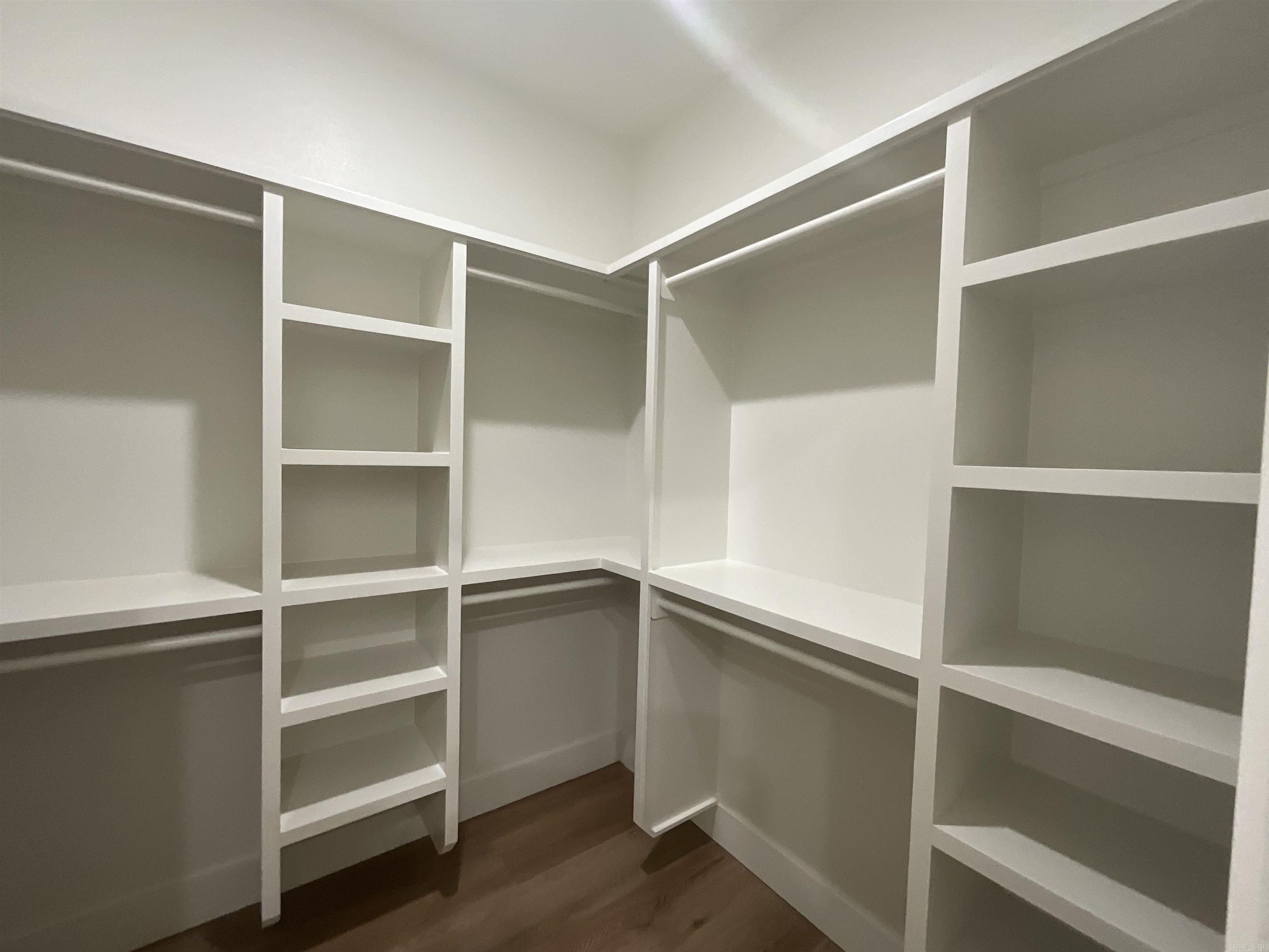 ULES WATSON PLACE - Residential