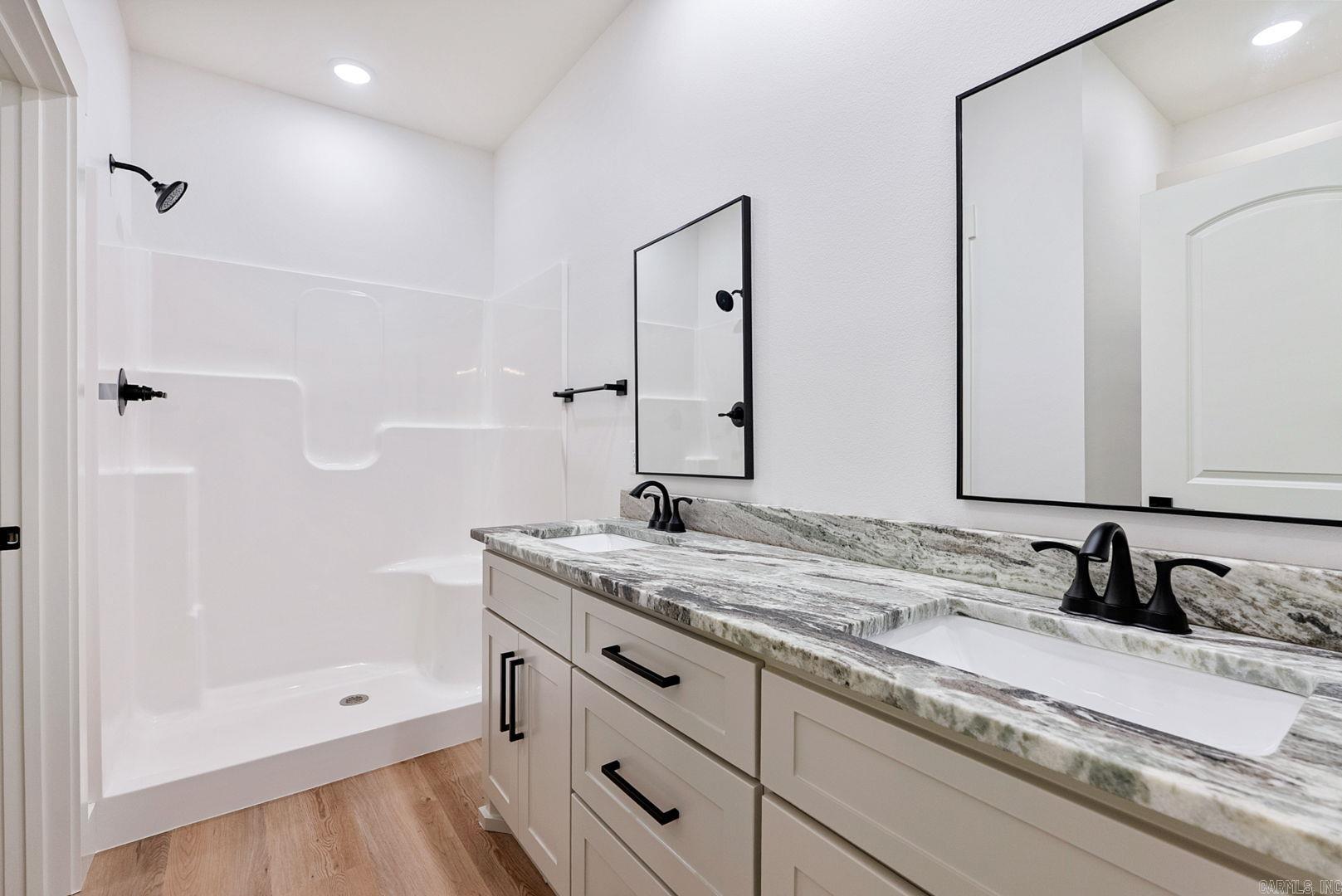 ULES WATSON PLACE - Residential