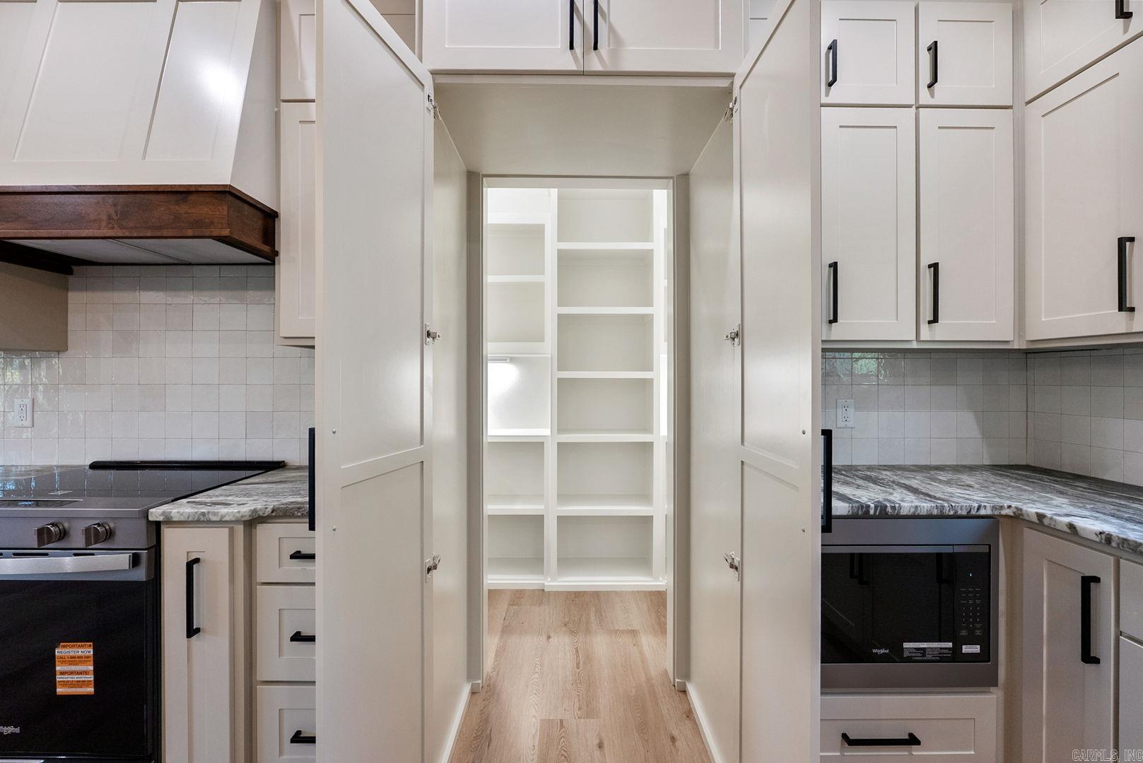 ULES WATSON PLACE - Residential