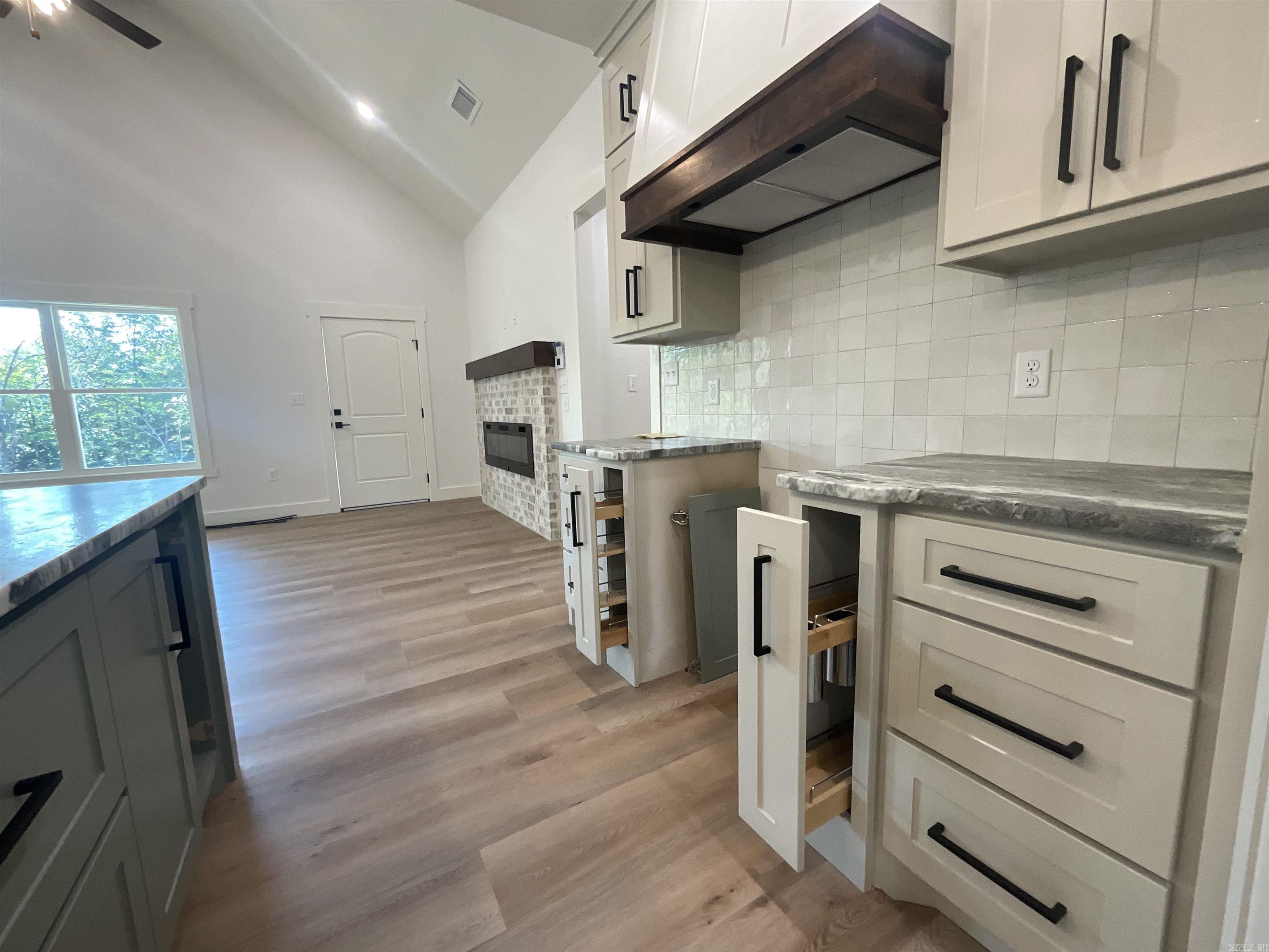 ULES WATSON PLACE - Residential