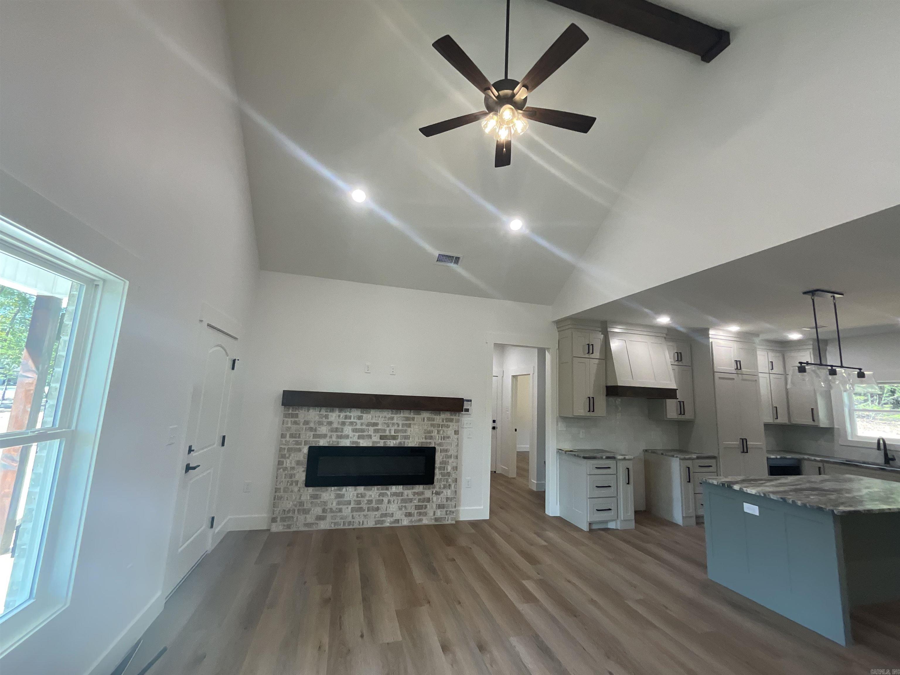 ULES WATSON PLACE - Residential
