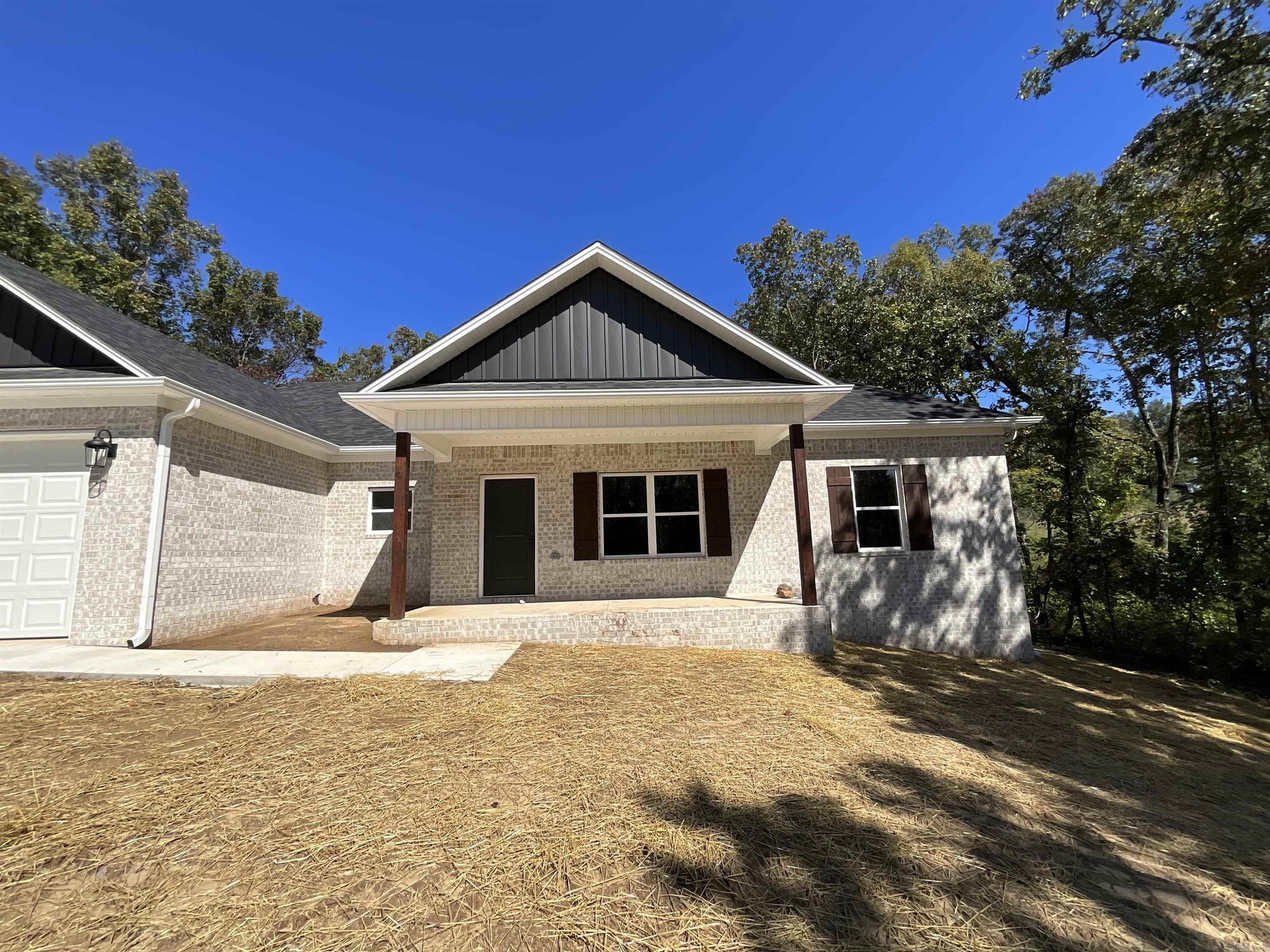 ULES WATSON PLACE - Residential