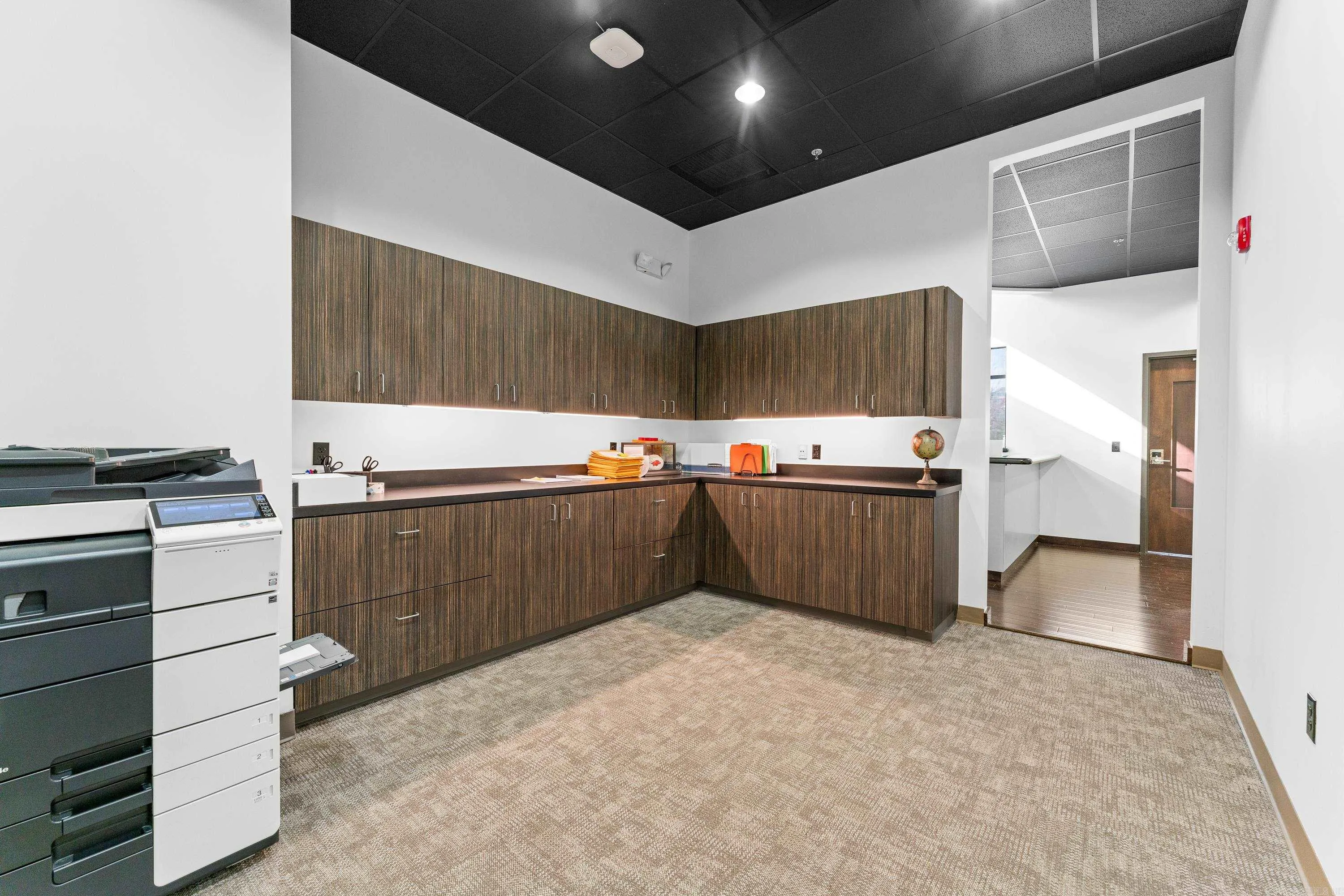 Fayetteville, Arkansas 72703, United States, ,Commercial,Active,13684