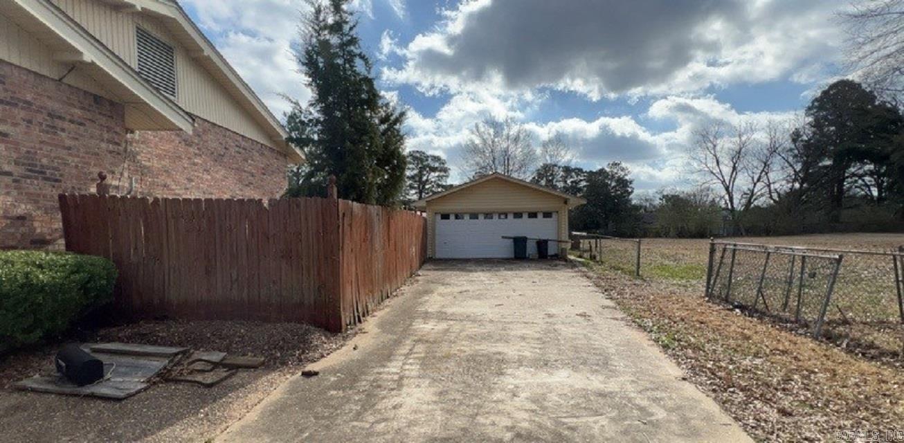 Metes & Bounds - Residential