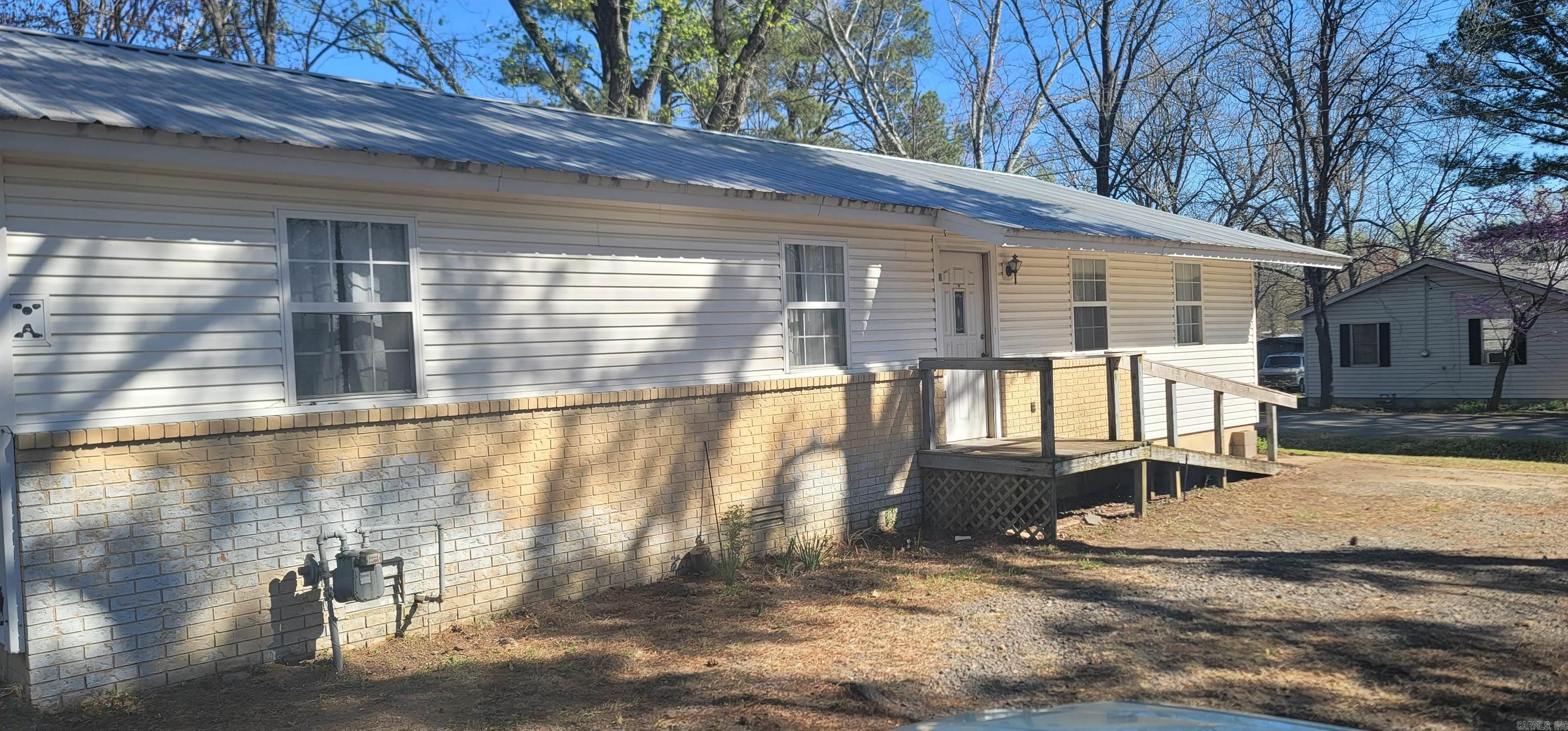 Investors Special, spacious area with fully fenced back yard and storage building. handicap accessible with ramp. New updated roof , HVAC and Hot water heater. agents see agent remarks.