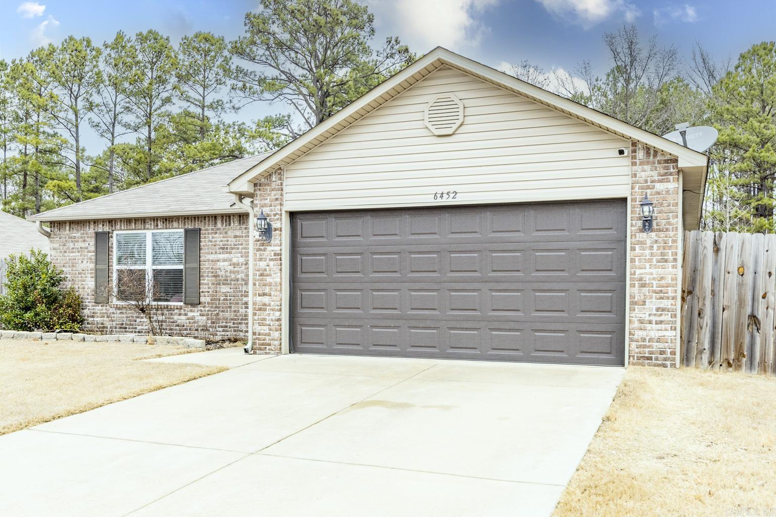 BENJAMIN GROVE - Residential