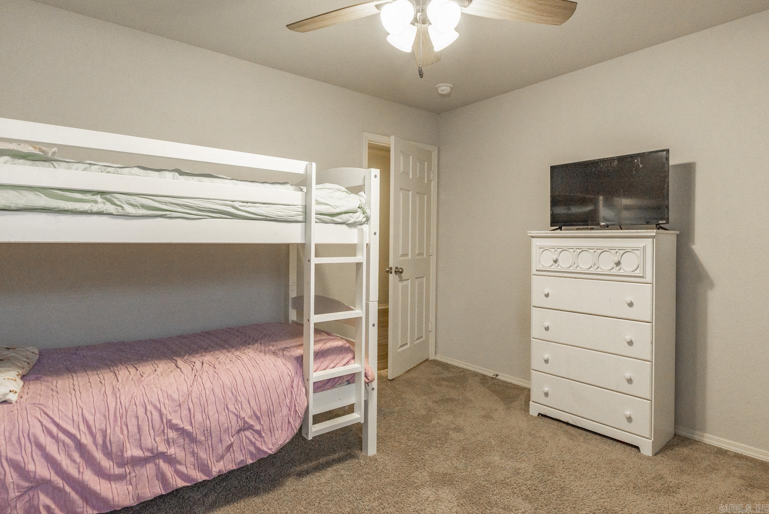 BENJAMIN GROVE - Residential