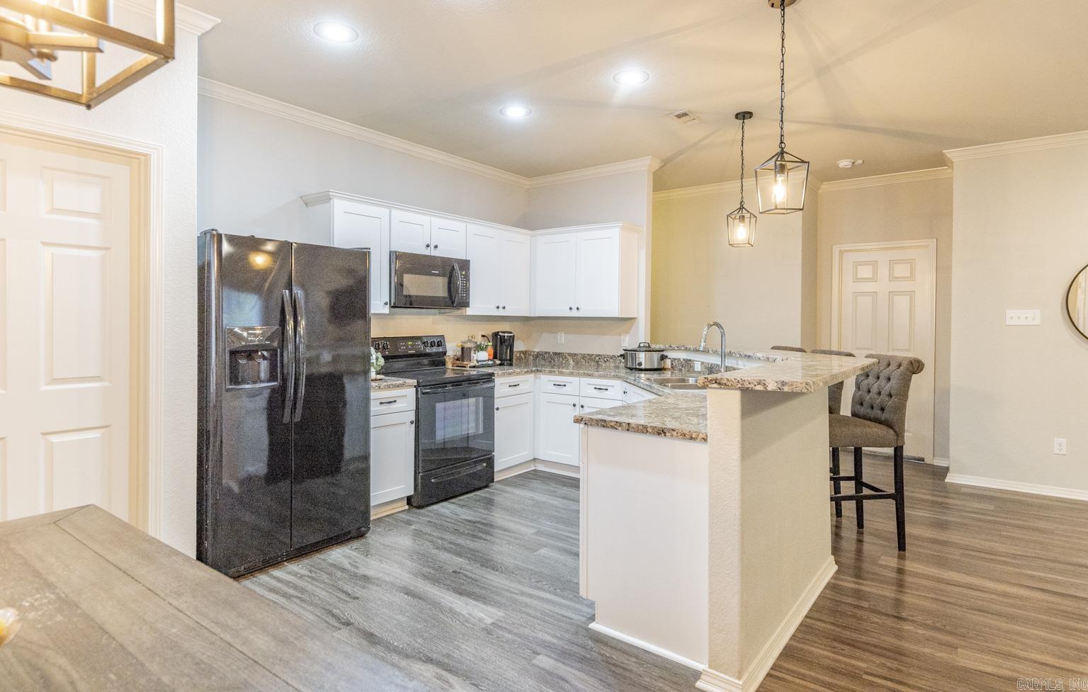 BENJAMIN GROVE - Residential