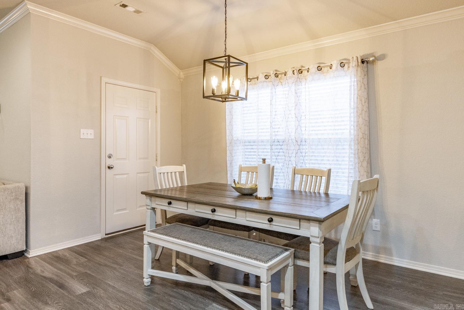 BENJAMIN GROVE - Residential