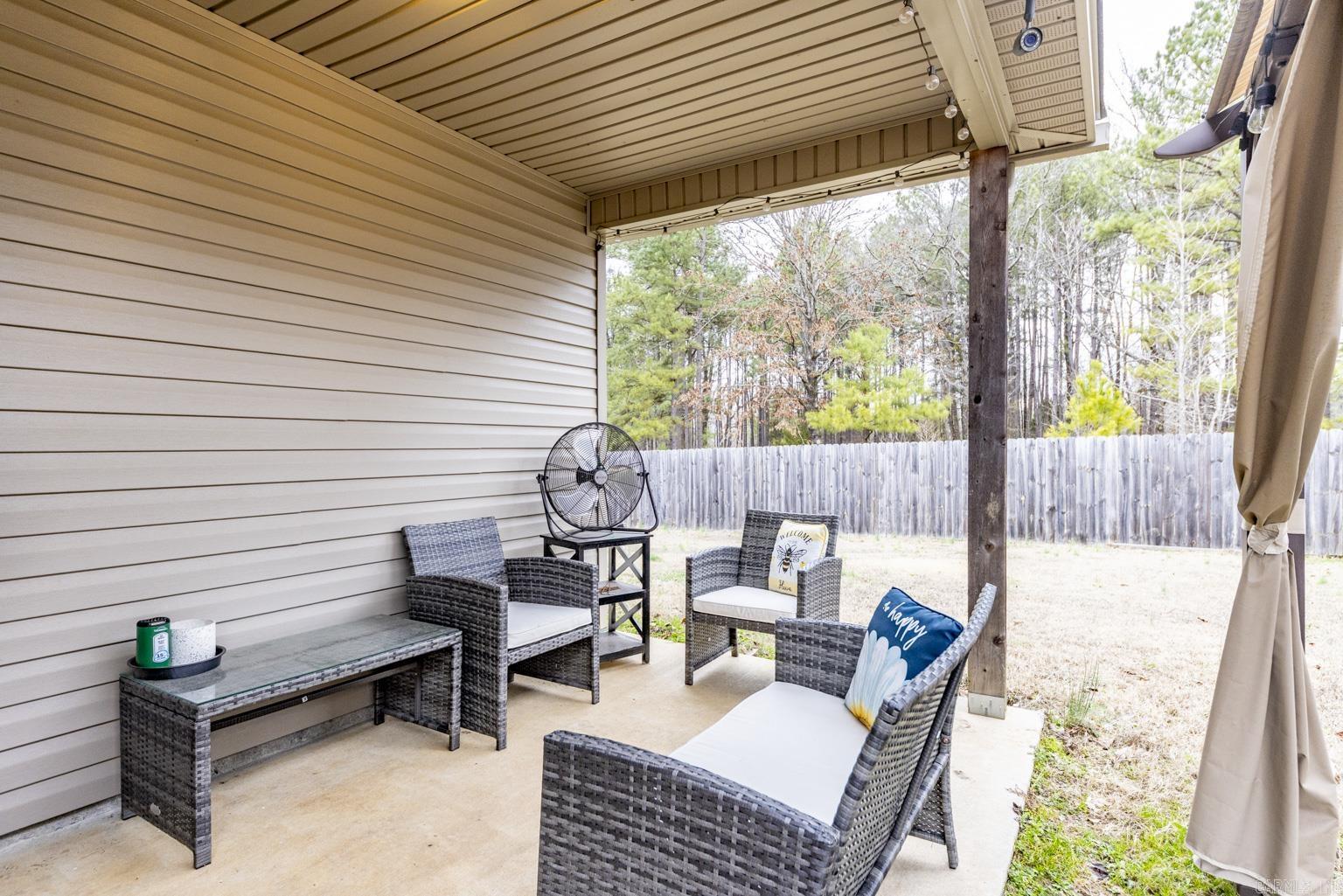 BENJAMIN GROVE - Residential