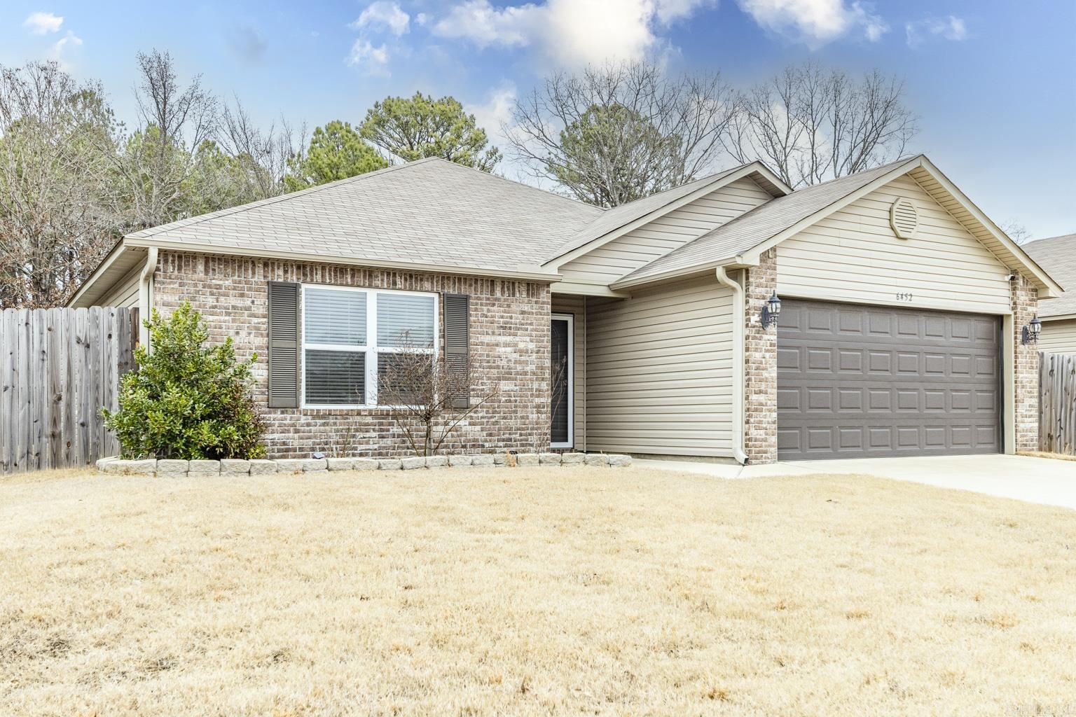 BENJAMIN GROVE - Residential