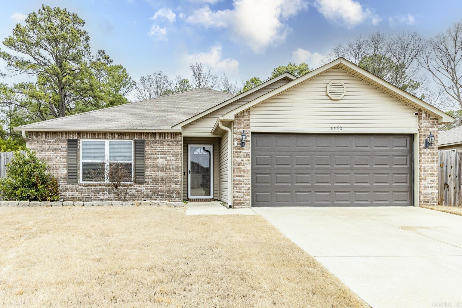 BENJAMIN GROVE - Residential