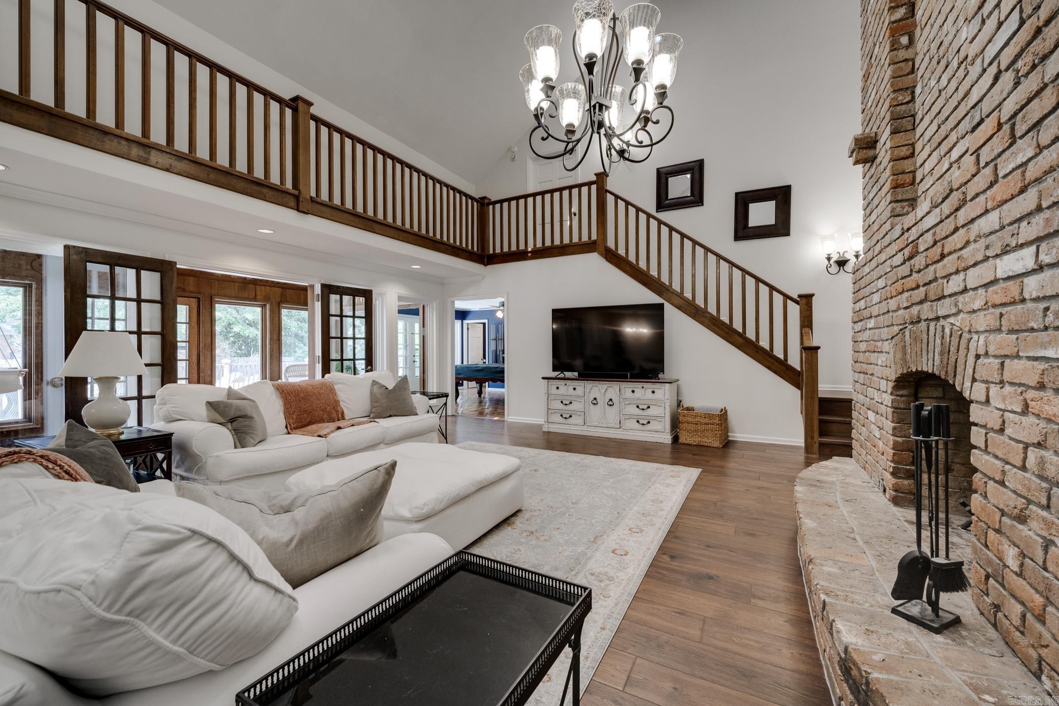 JEFFERSON PLACE - Residential