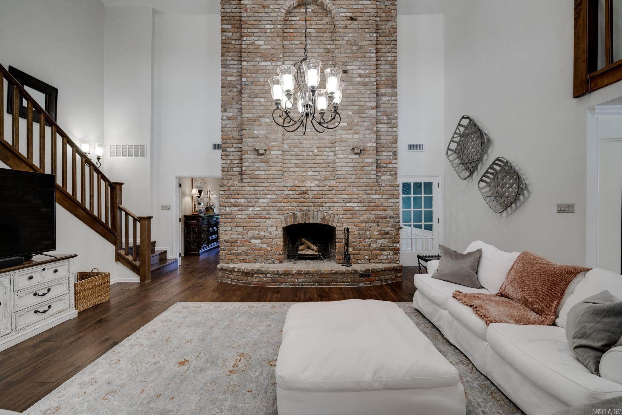 JEFFERSON PLACE - Residential