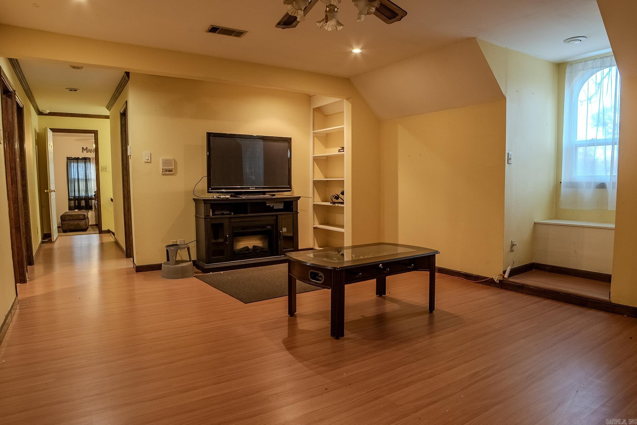 OVERBROOK - Residential