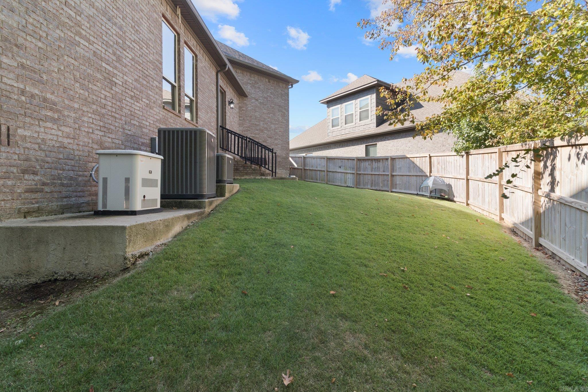 WOODLANDS EDGE - Residential