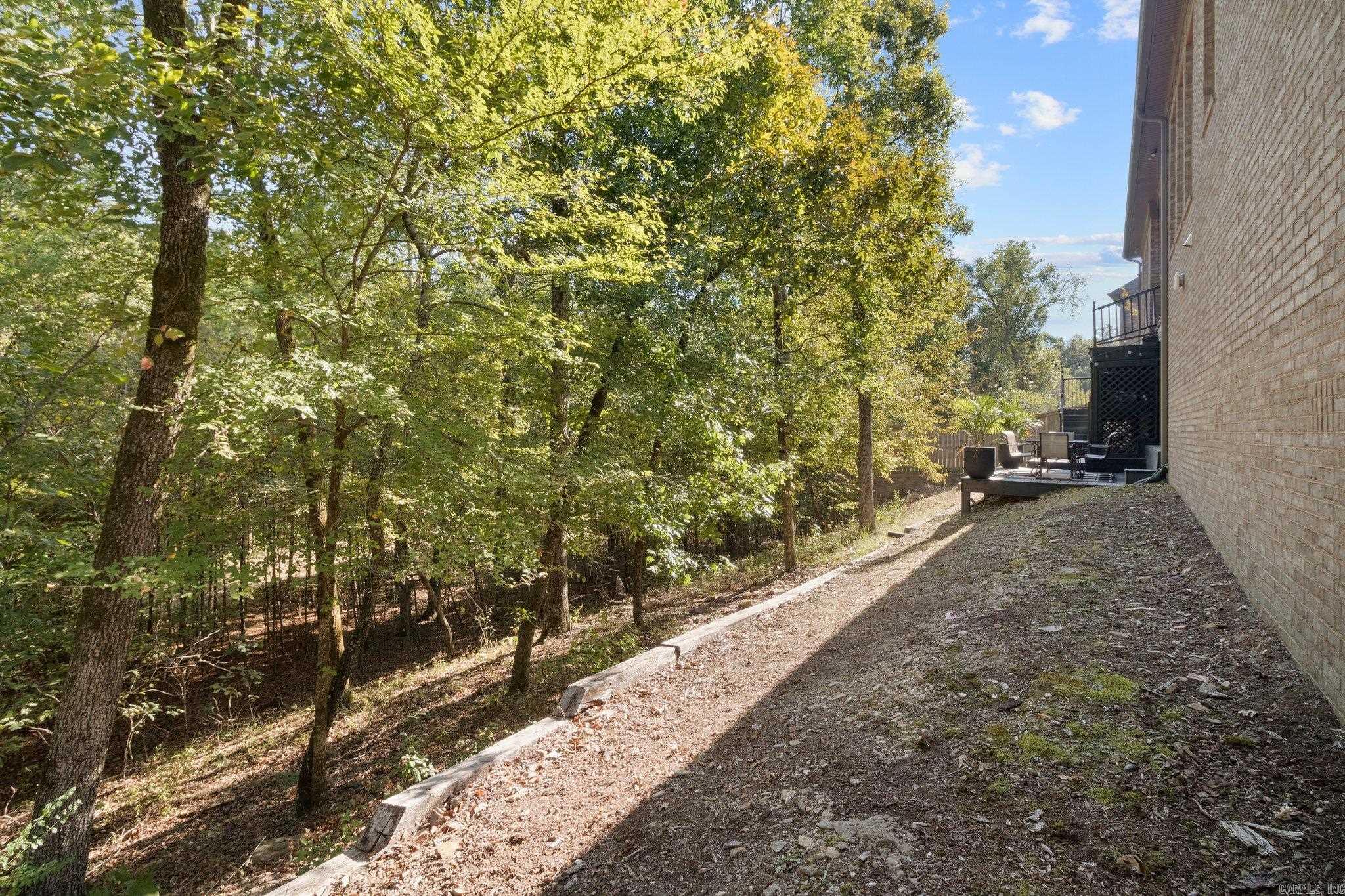 WOODLANDS EDGE - Residential